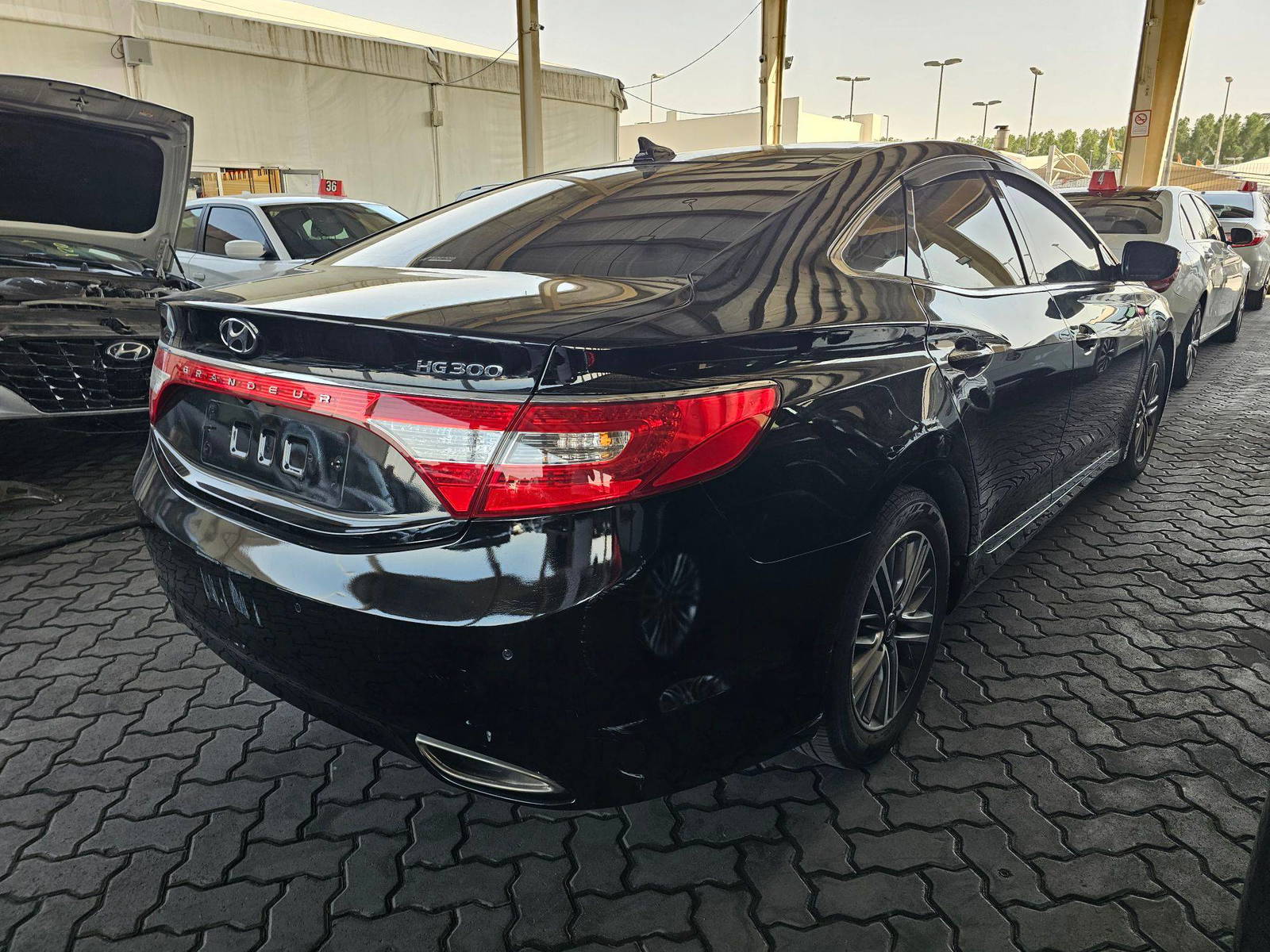 HYUNDAI GRANDEUR 2011 - Marhaba Auction Used Cars - Image 6