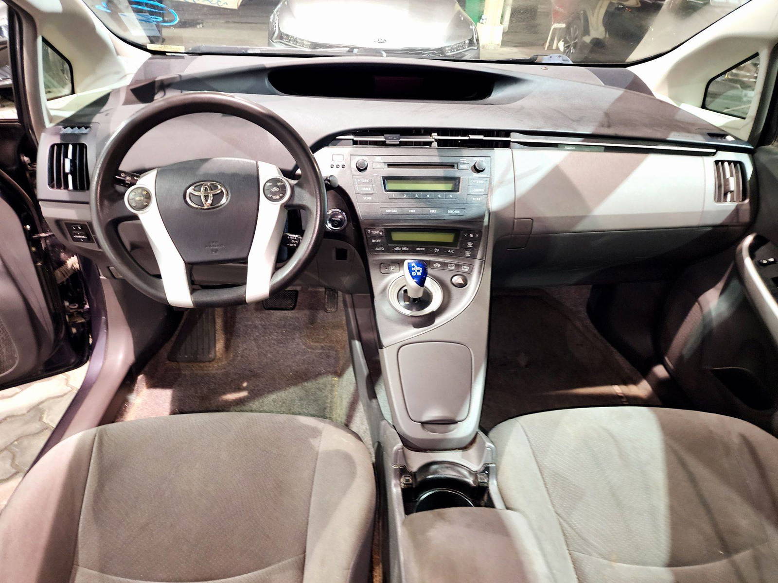 2011 TOYOTA PRIUS — 224355 Miles — Lot B1356394 — Souq - Marhaba Auctions Used Cars - Image 7