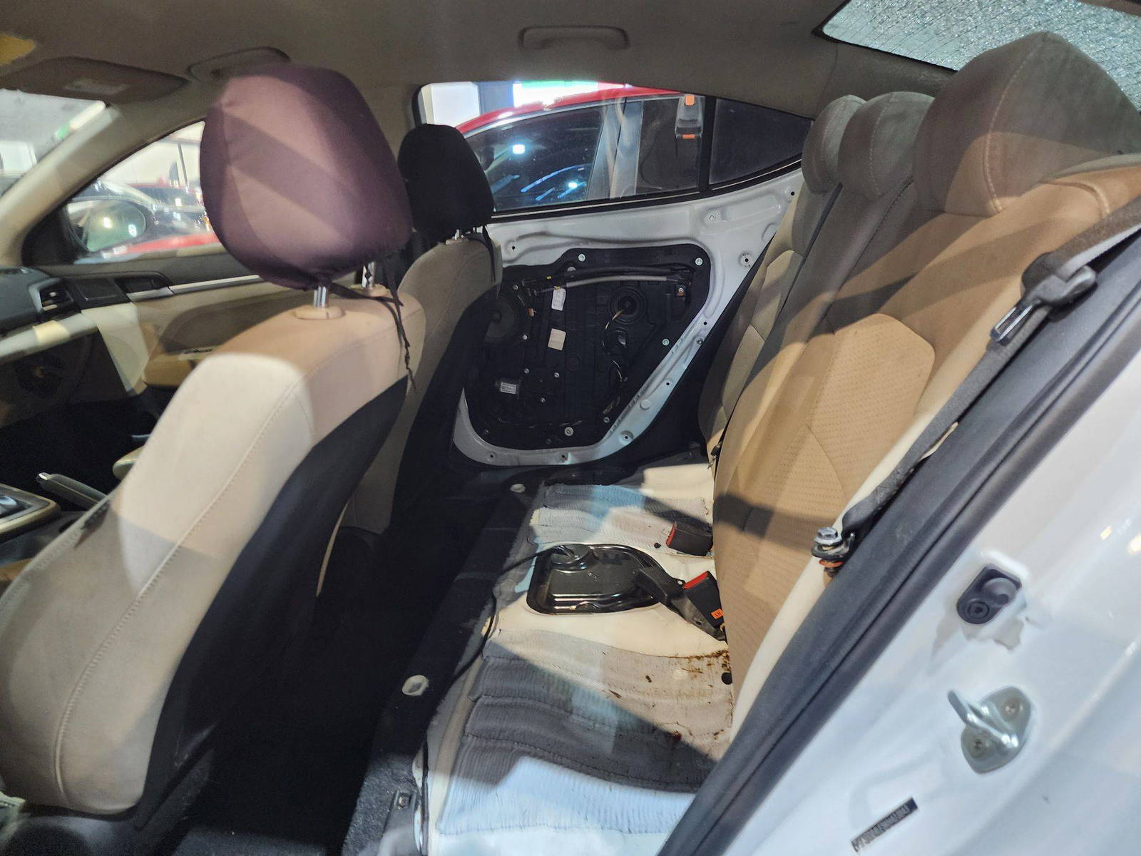 2019 HYUNDAI ELANTRA — 111782 Miles — Lot 39994728 — Main - Marhaba Auctions Used Cars - Image 7