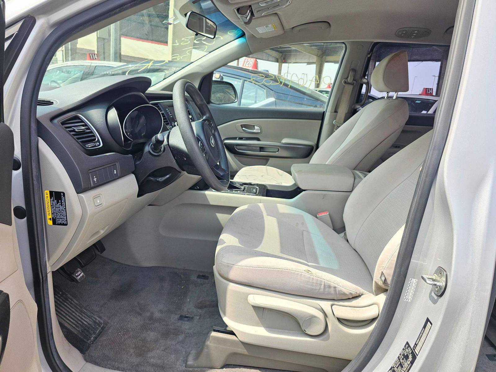 KIA SEDONA 2017 - Marhaba Auction Used Cars - Image 9