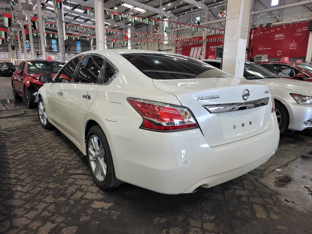 2014 NISSAN ALTIMA — 319815 KM — Lot C200863 — Main - Marhaba Auctions Used Cars - Image 3