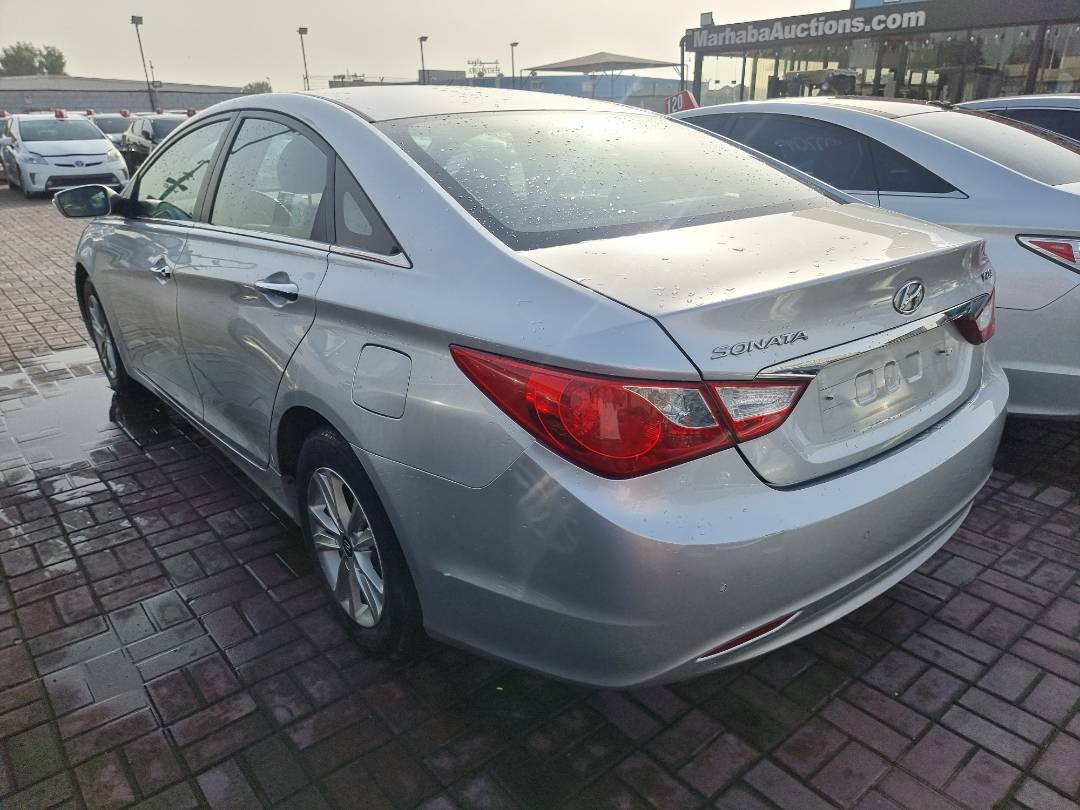 2011 HYUNDAI SONATA — 113597 KM — Lot 215478 — Souq - Marhaba Auctions Used Cars - Image 5