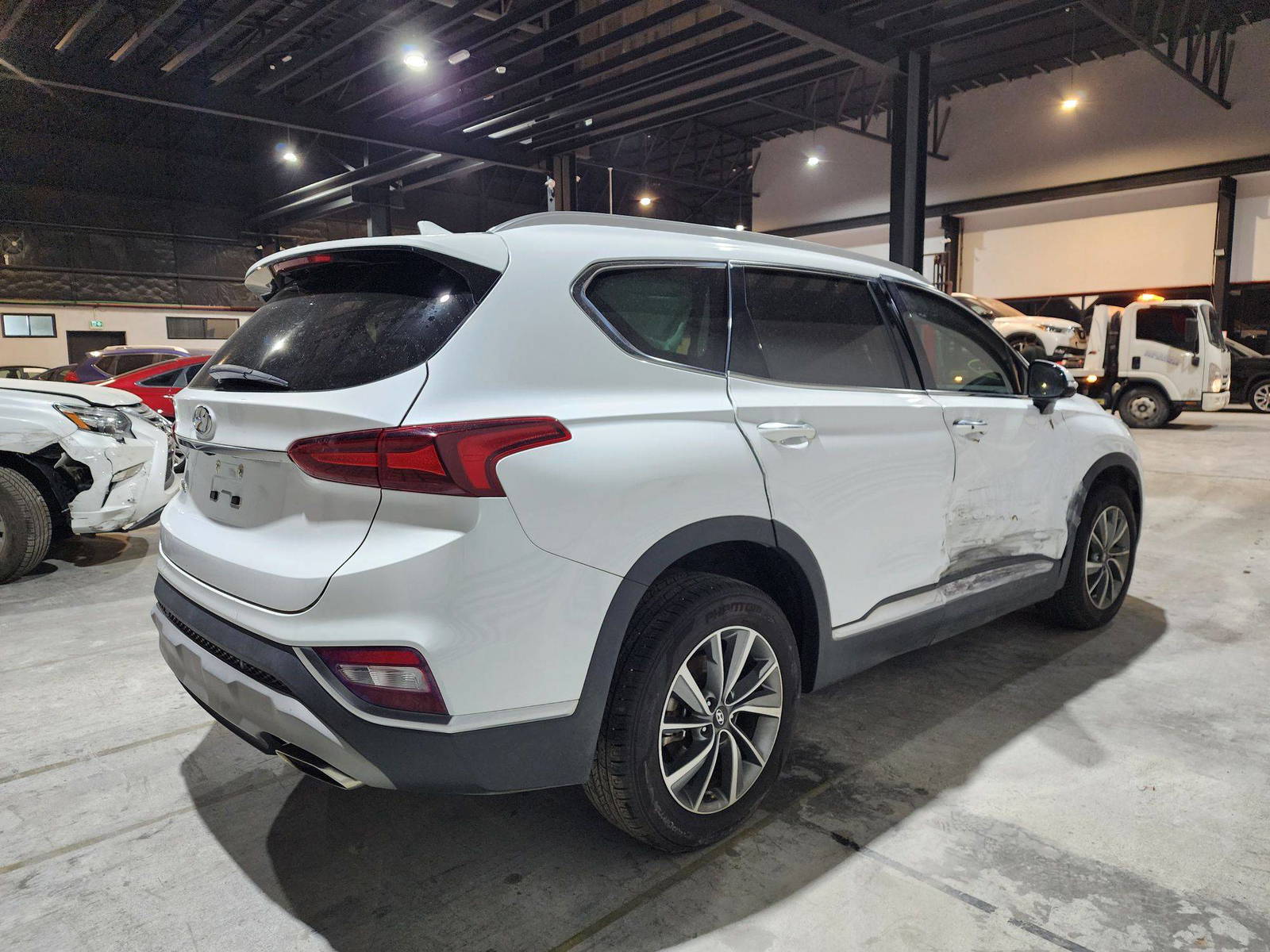 2019 HYUNDAI SANTA FE — 129475 Miles — Lot 39395 — Al Quoz - Marhaba Auctions Used Cars - Image 4