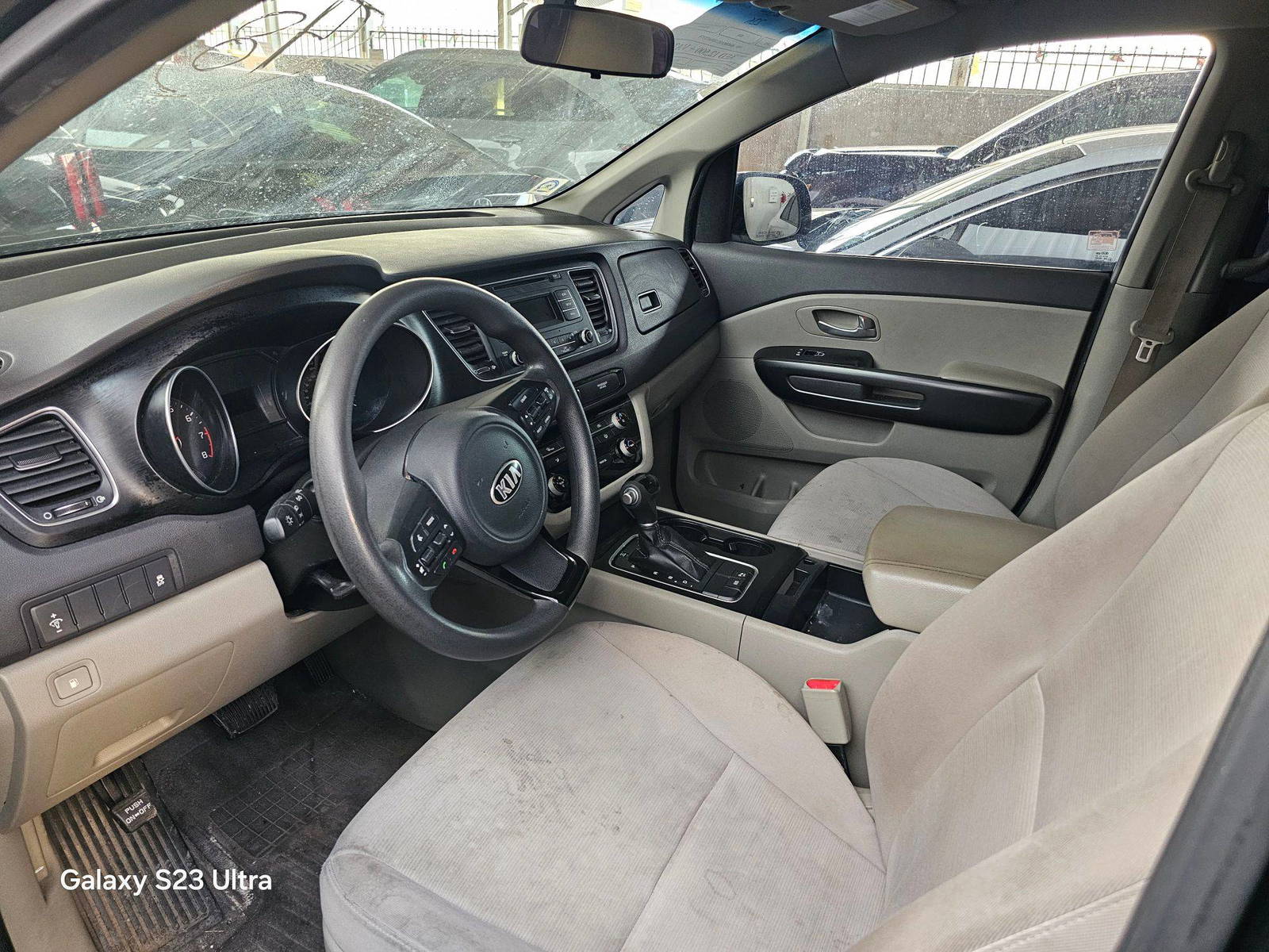 2015 KIA SEDONA — 136147 Miles — Lot 43295012 — Main - Marhaba Auctions Used Cars - Image 8