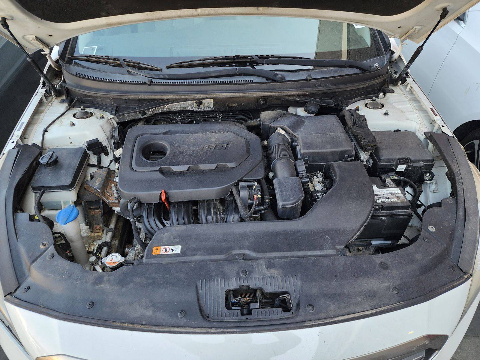 2015 HYUNDAI SONATA — 145267 Miles — Lot 36476 — Al Quoz - Marhaba Auctions Used Cars - Image 10