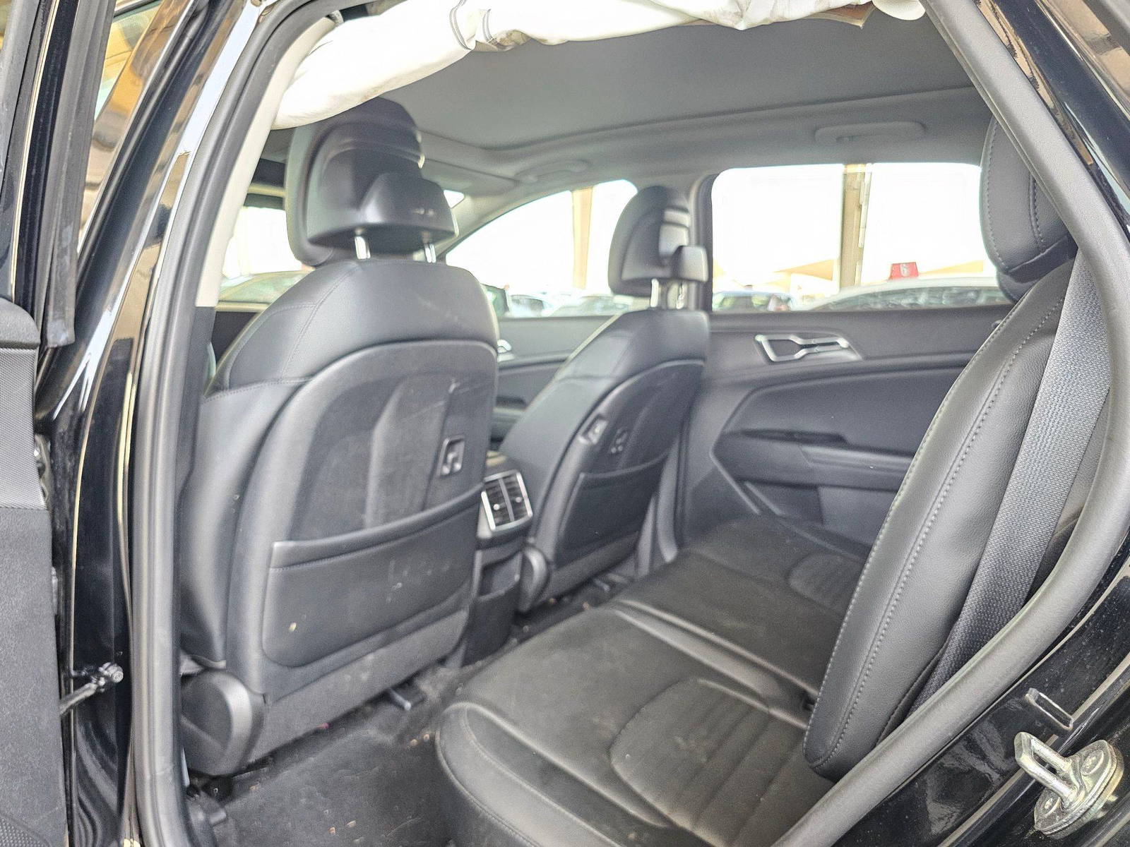 2023 KIA SPORTAGE — 44637 Miles — Lot 42779845 — Souq - Marhaba Auctions Used Cars - Image 6