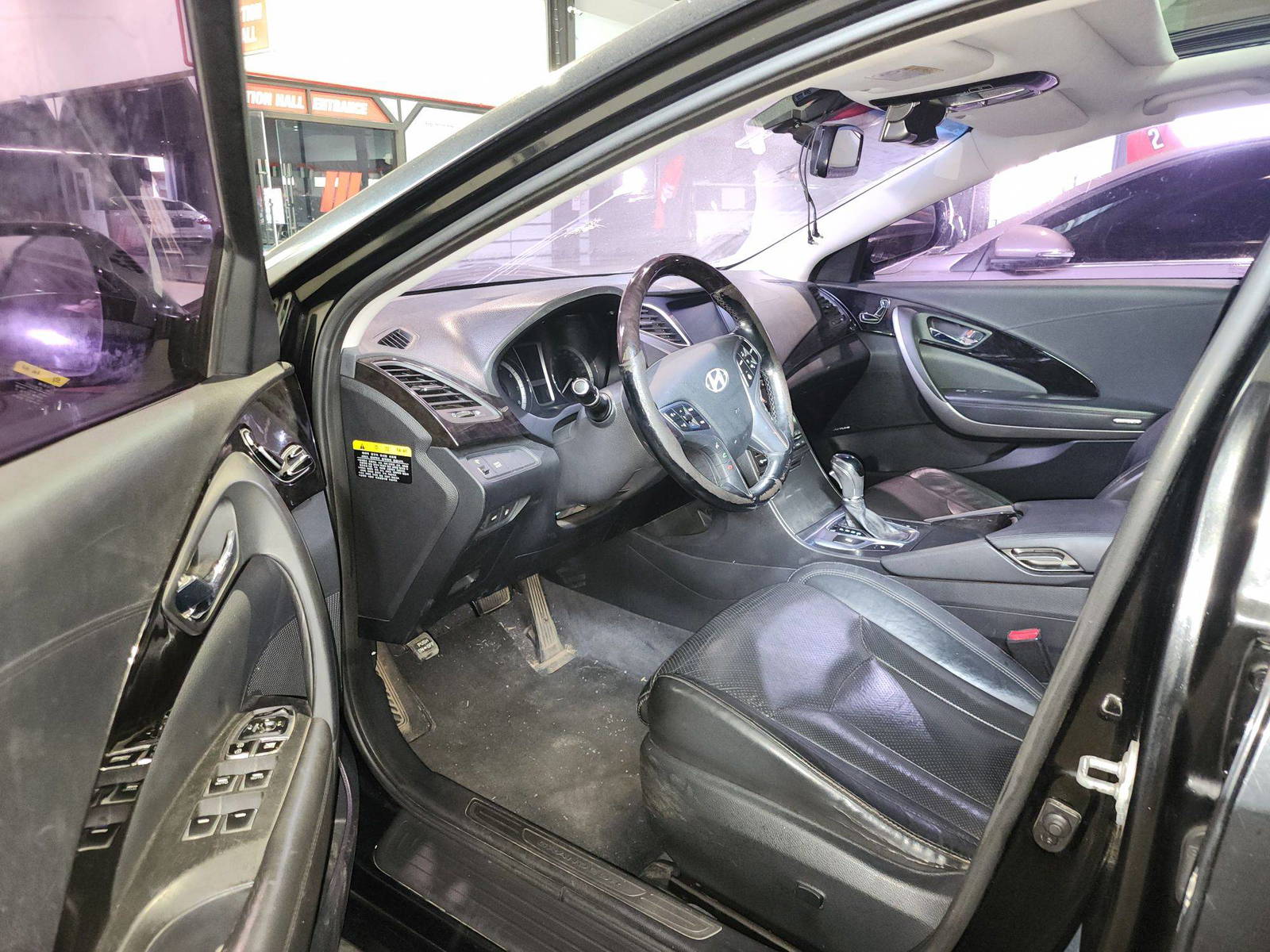 HYUNDAI GRANDEUR 2014 - Marhaba Auction Used Cars - Image 9