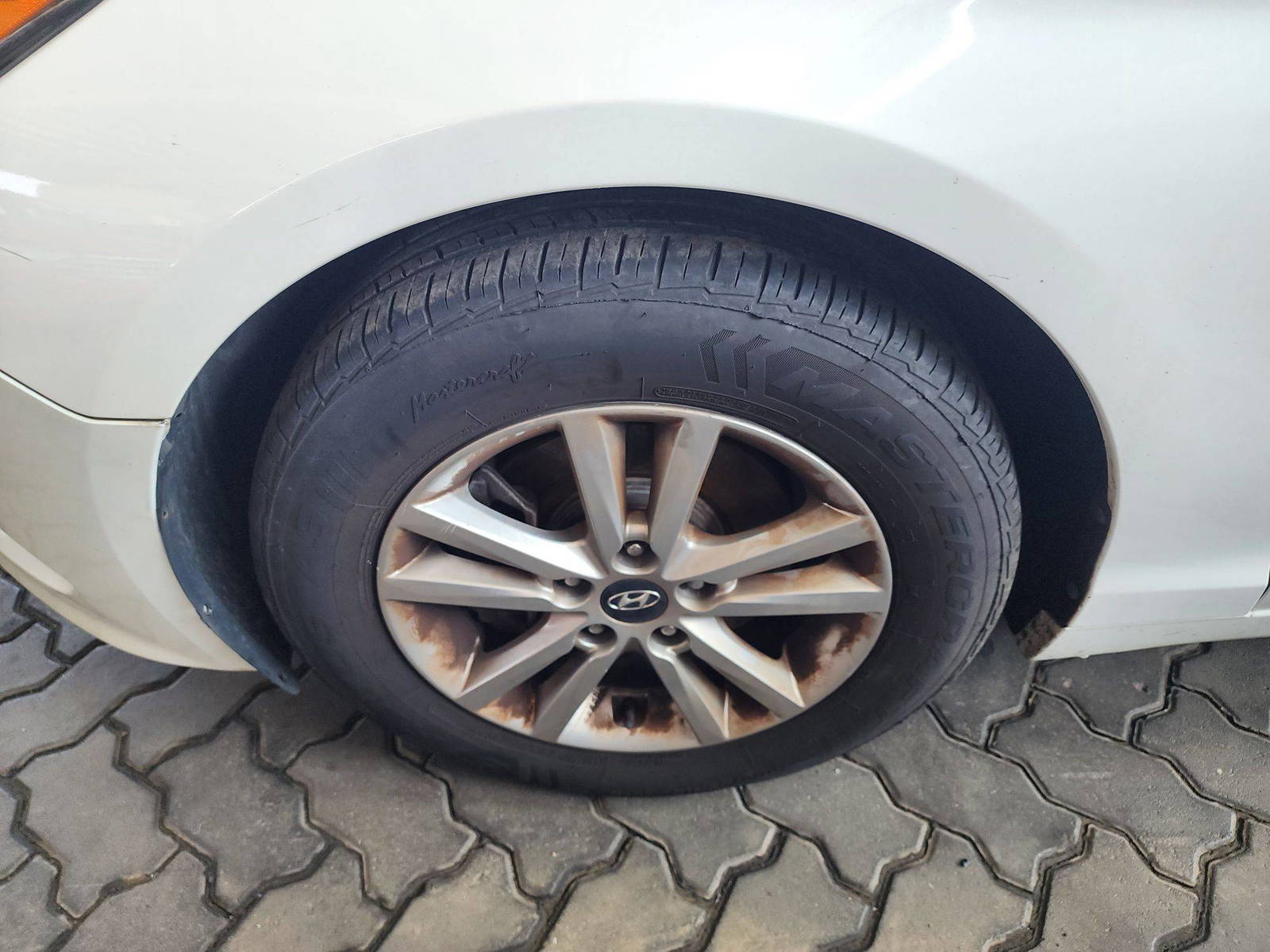 2015 HYUNDAI SONATA — 118588 Miles — Lot 37642124 - Marhaba Auctions Used Cars - Image 9