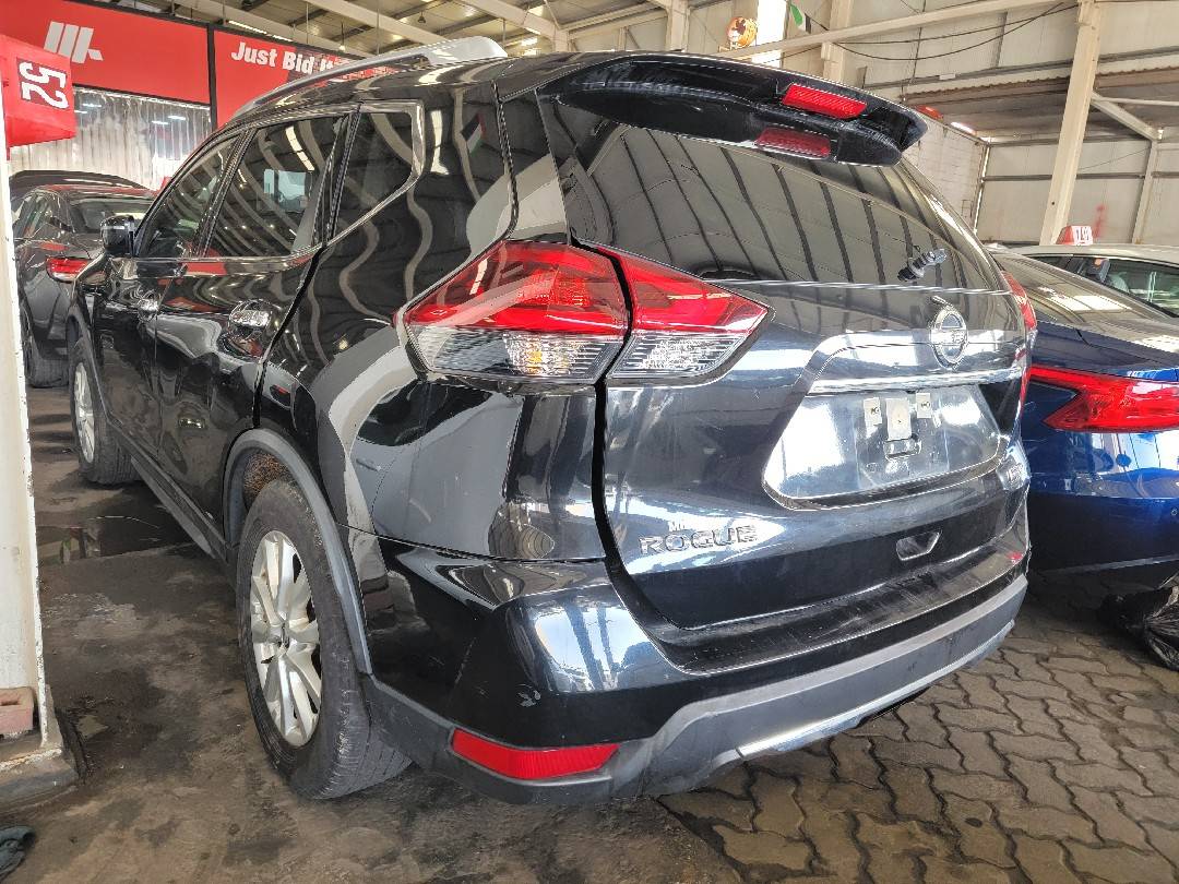 NISSAN ROGUE