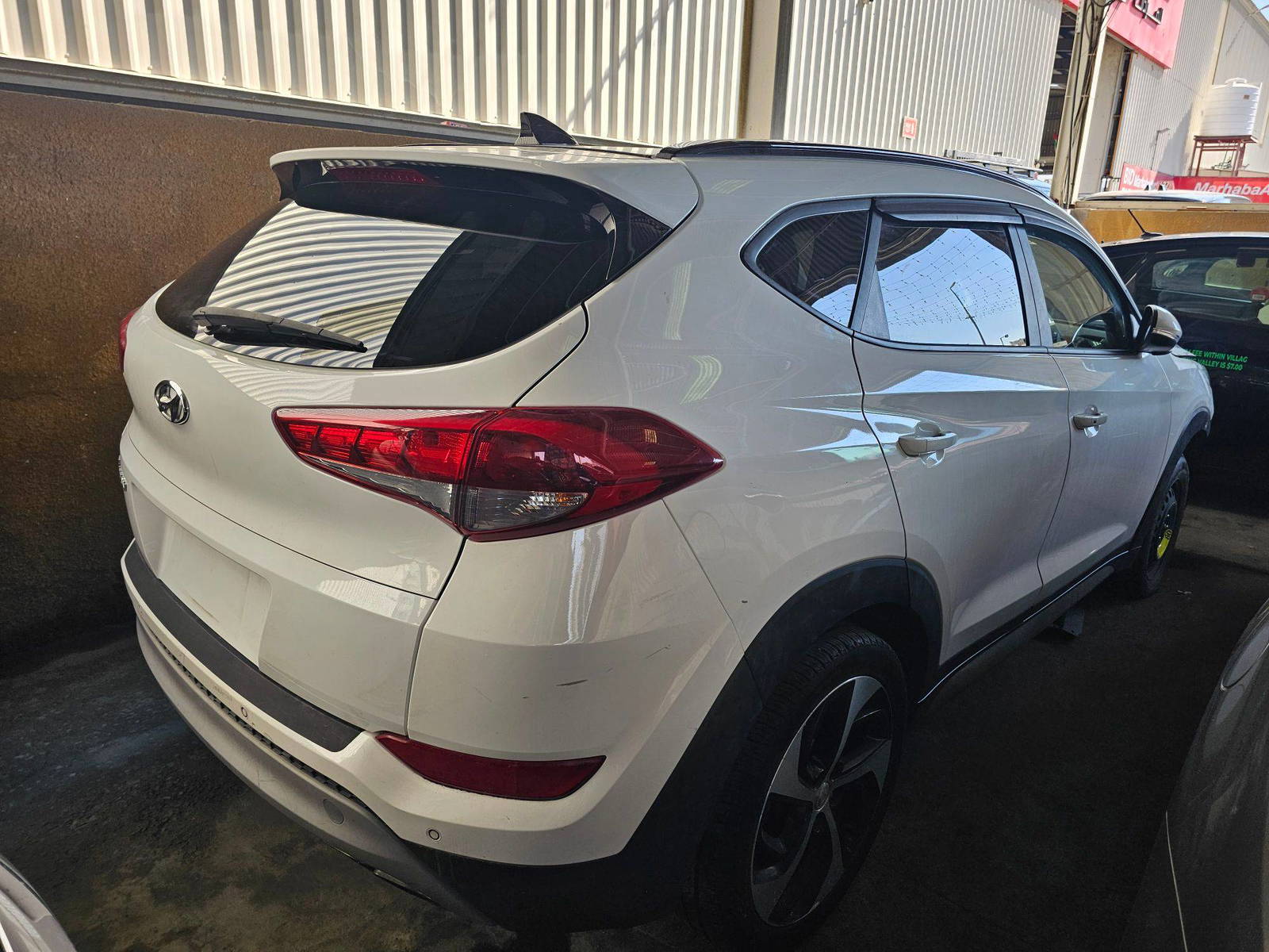 2018 HYUNDAI TUCSON — 84452 Miles — Lot 72041335 — Souq - Marhaba Auctions Used Cars - Image 6