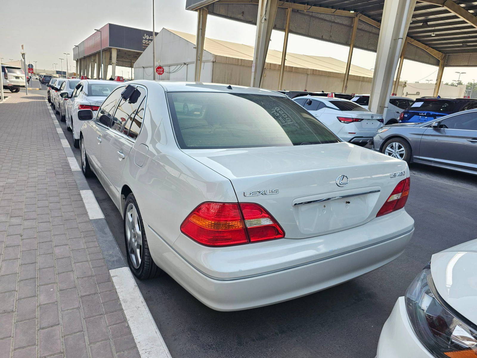 2002 LEXUS LS 430 — 215015 Miles — Lot 059116 — Souq - Marhaba Auctions Used Cars - Image 3