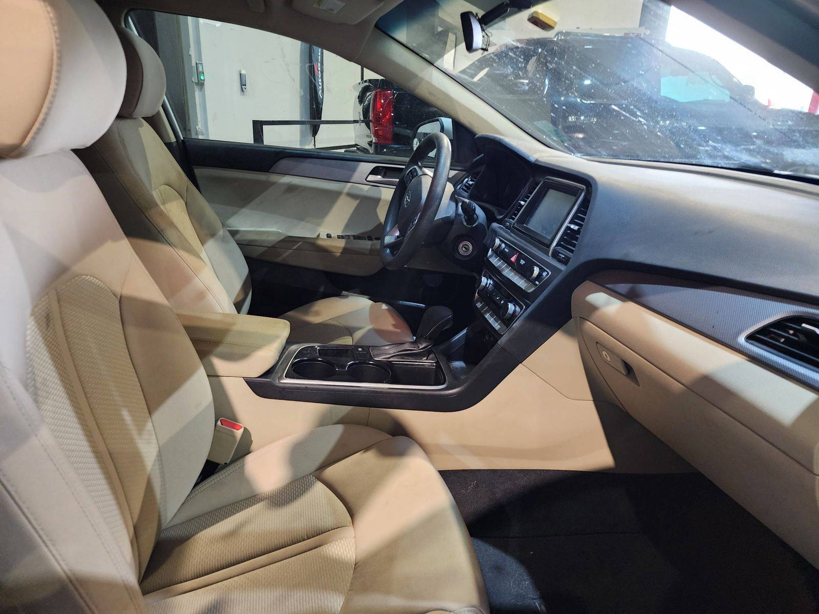 2018 HYUNDAI SONATA — 107707 Miles — Lot 64472024 — Al Quoz - Marhaba Auctions Used Cars - Image 8