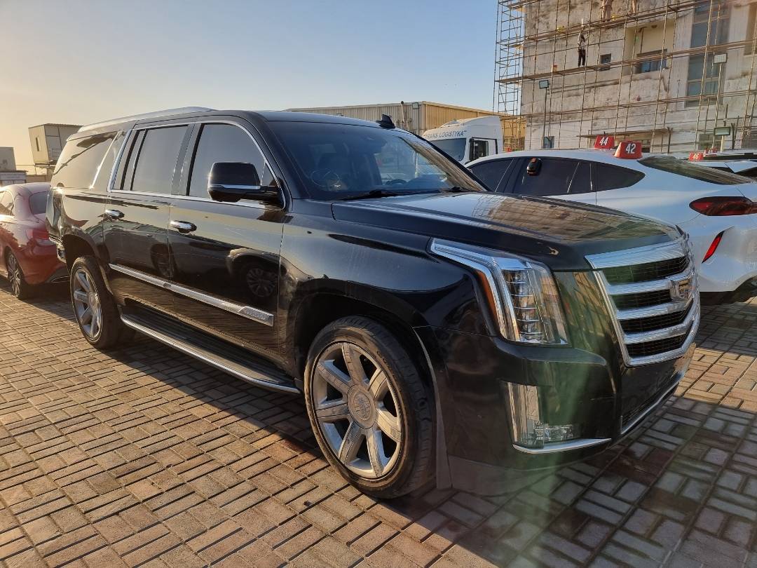 2017 CADILLAC ESCALADE — 135727 Miles — Lot 215487 — Main - Marhaba Auctions Used Cars - Image 3