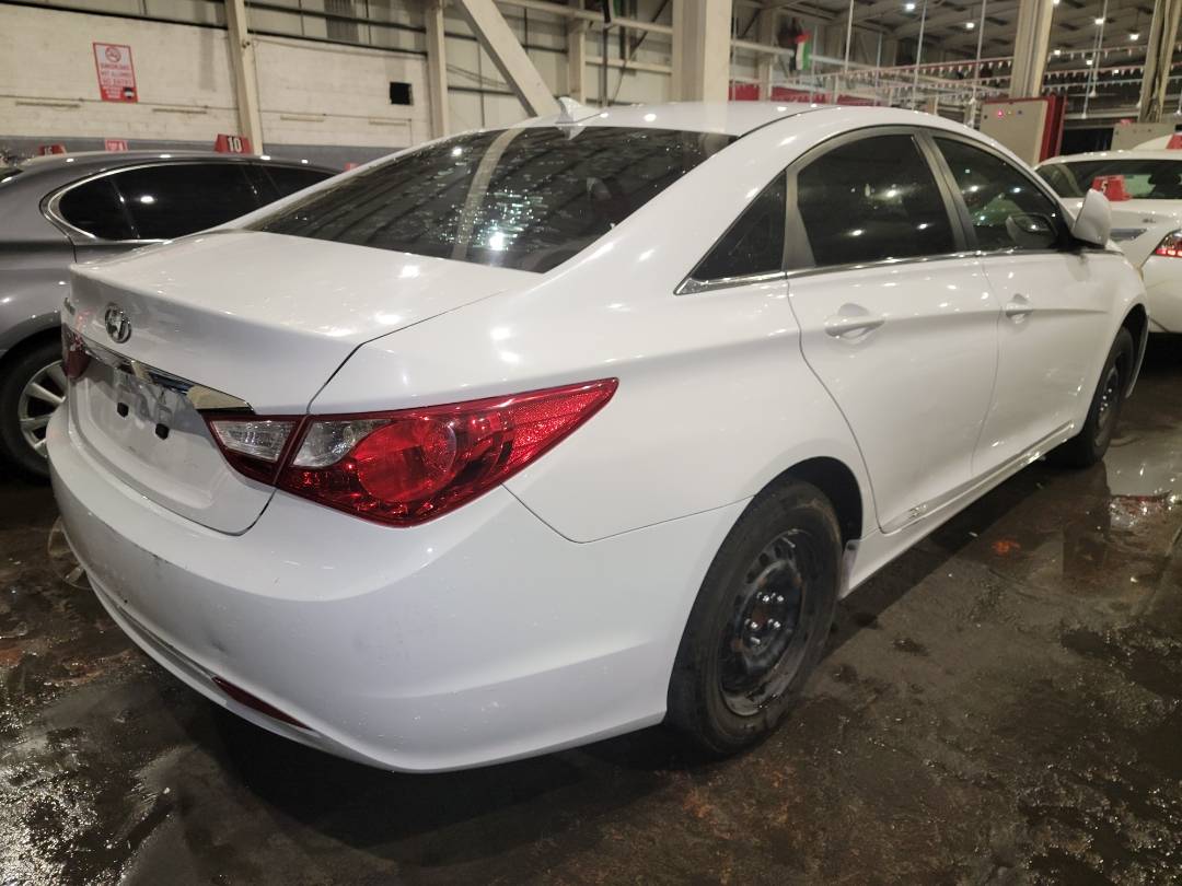 2012 HYUNDAI SONATA — 184990 Miles — Lot 37872178 - Marhaba Auctions Used Cars - Image 4