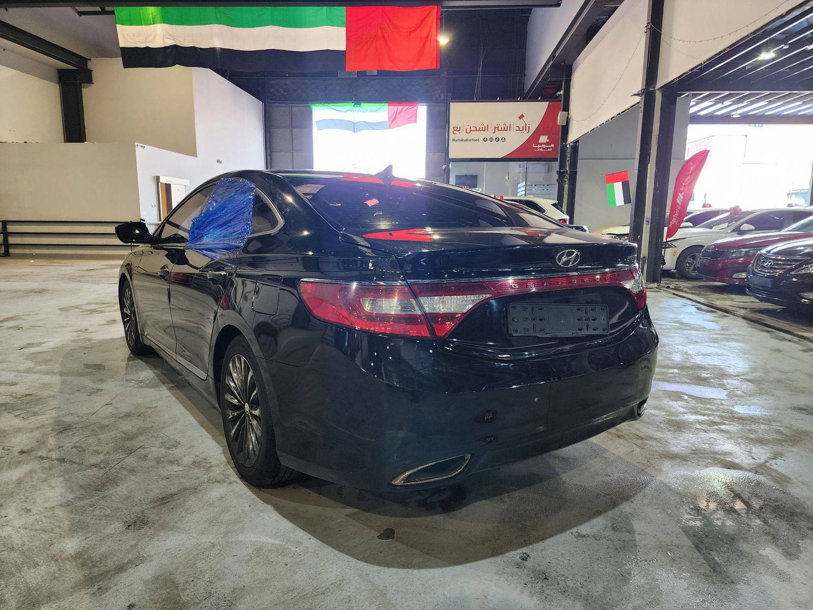 2013 HYUNDAI GRANDEUR — 237858 KM — Lot 244045 — Main - Marhaba Auctions Used Cars - Image 4