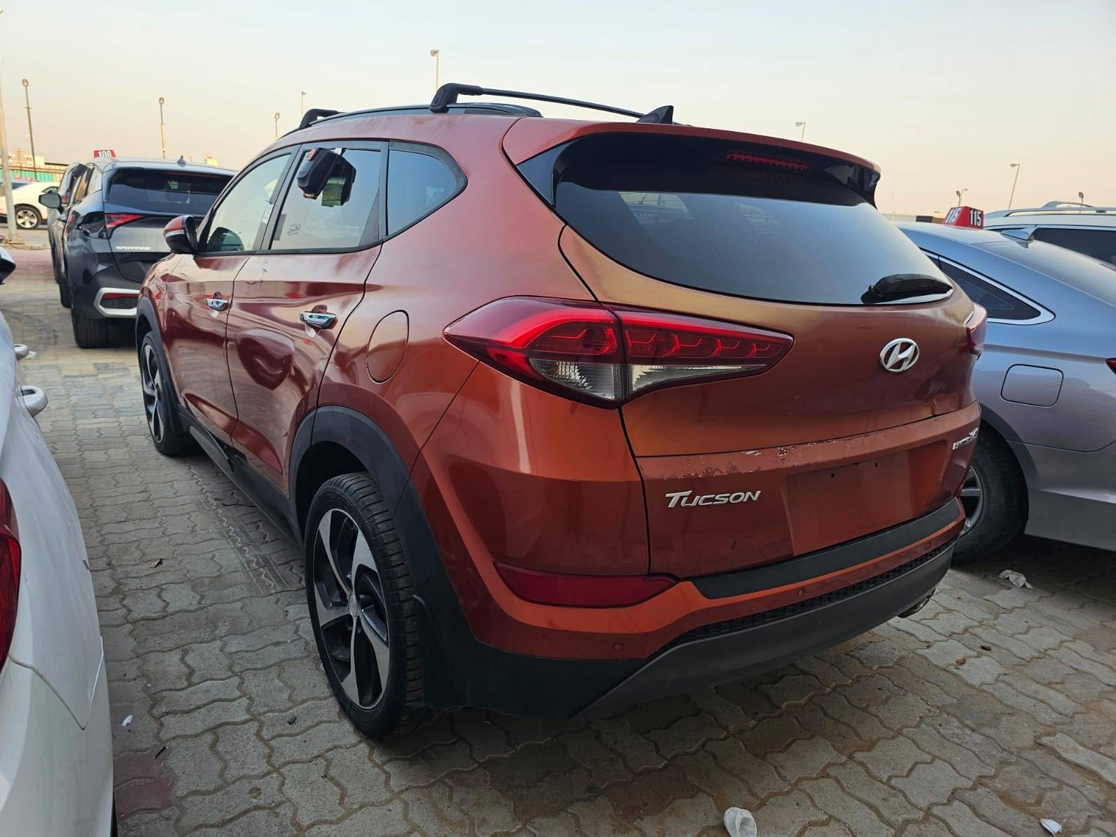 HYUNDAI TUCSON