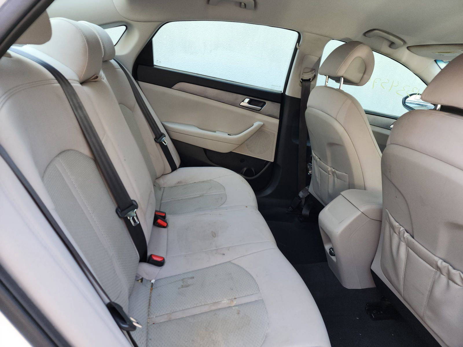 2016 HYUNDAI SONATA — 107904 Miles — Lot 51334574 — Al Quoz - Marhaba Auctions Used Cars - Image 9