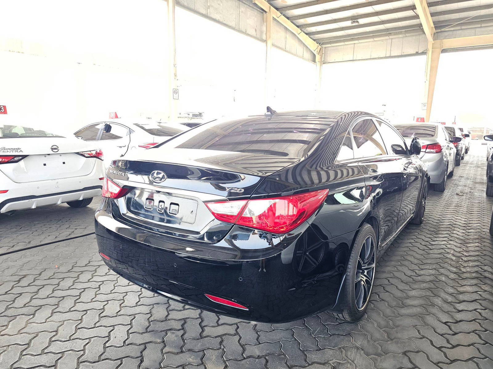 2011 HYUNDAI SONATA — 176588 KM — Lot 275146 — Souq - Marhaba Auctions Used Cars - Image 3