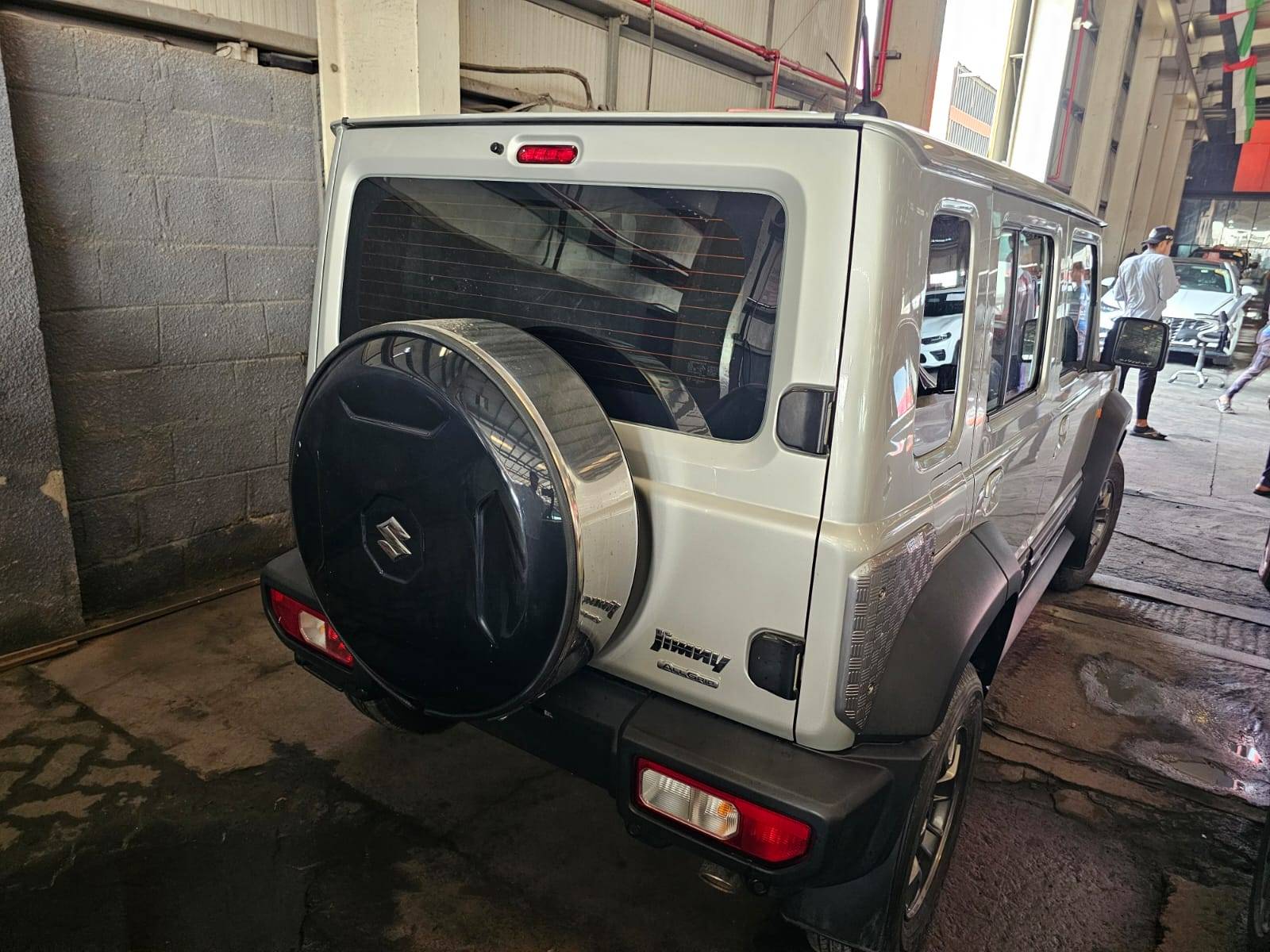 2025 SUZUKI JIMNY — 3013 KM — Lot 0197077 — Main - Marhaba Auctions Used Cars - Image 5