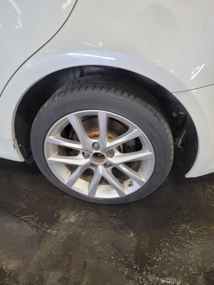 2012 LEXUS IS 250 — 229318 KM — Lot 12176323 — Ind. 12 - Marhaba Auctions Used Cars - Image 9