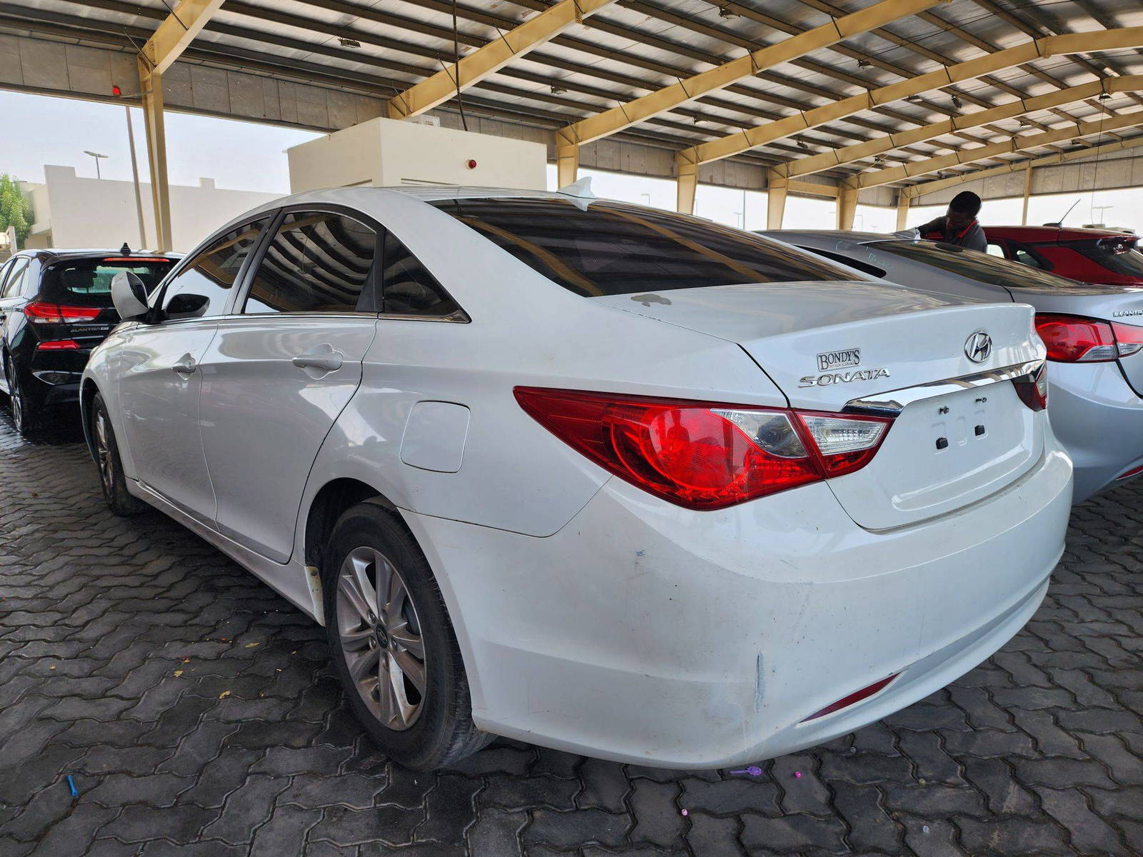 2012 HYUNDAI SONATA — 157724 Miles — Lot 39323572 — Souq - Marhaba Auctions Used Cars - Image 3