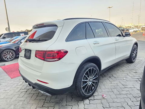 MERCEDES BENZ GLC-300