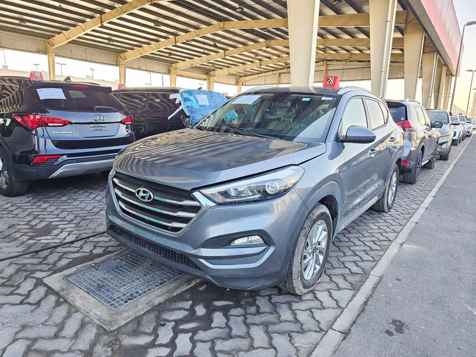 2017 HYUNDAI TUCSON — 164522 Miles — Lot HU295463 — Souq - Marhaba Auctions Used Cars - Image 23