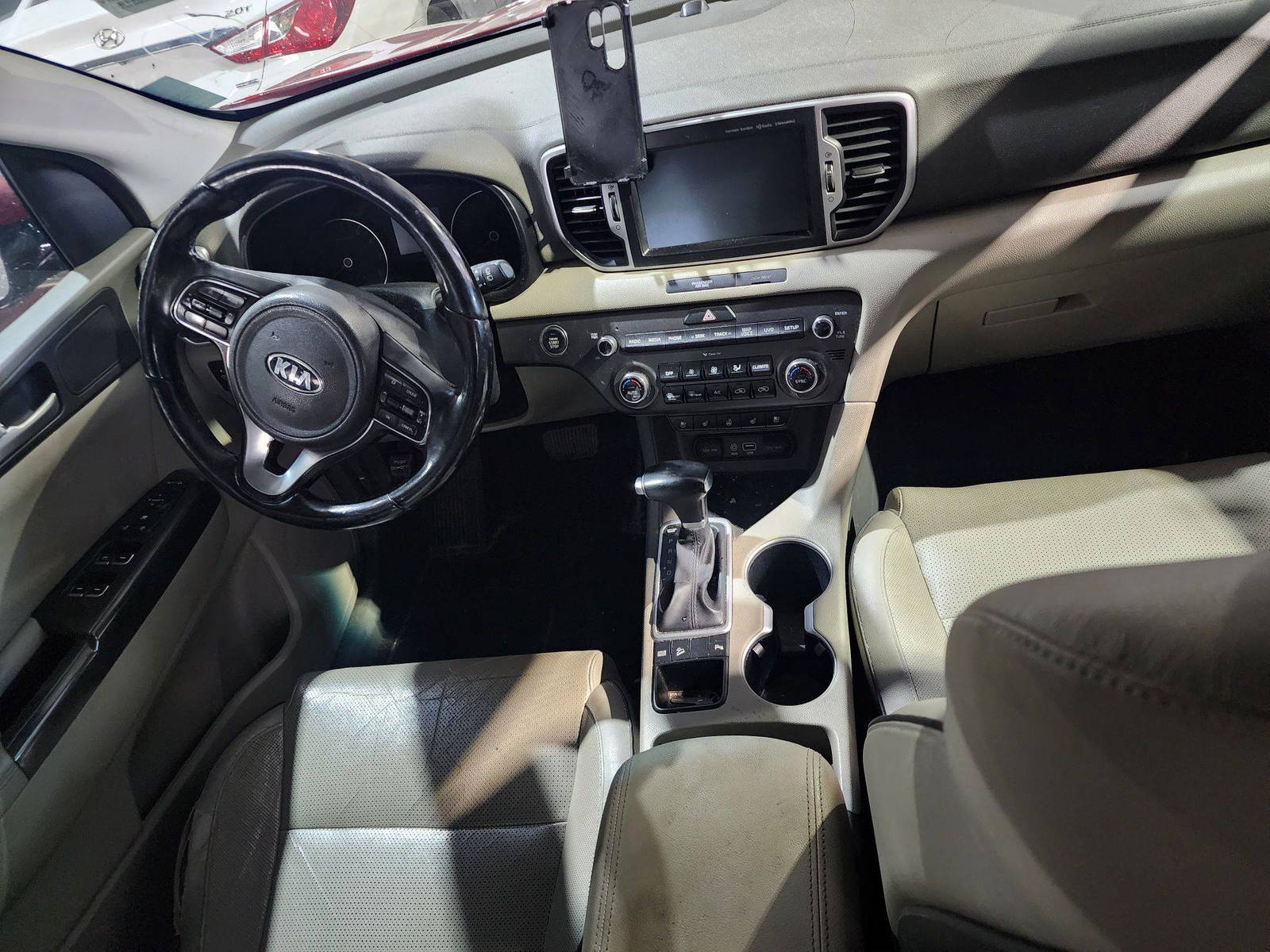 2017 KIA SPORTAGE — 121823 Miles — Lot 82456875 — Al Quoz - Marhaba Auctions Used Cars - Image 13