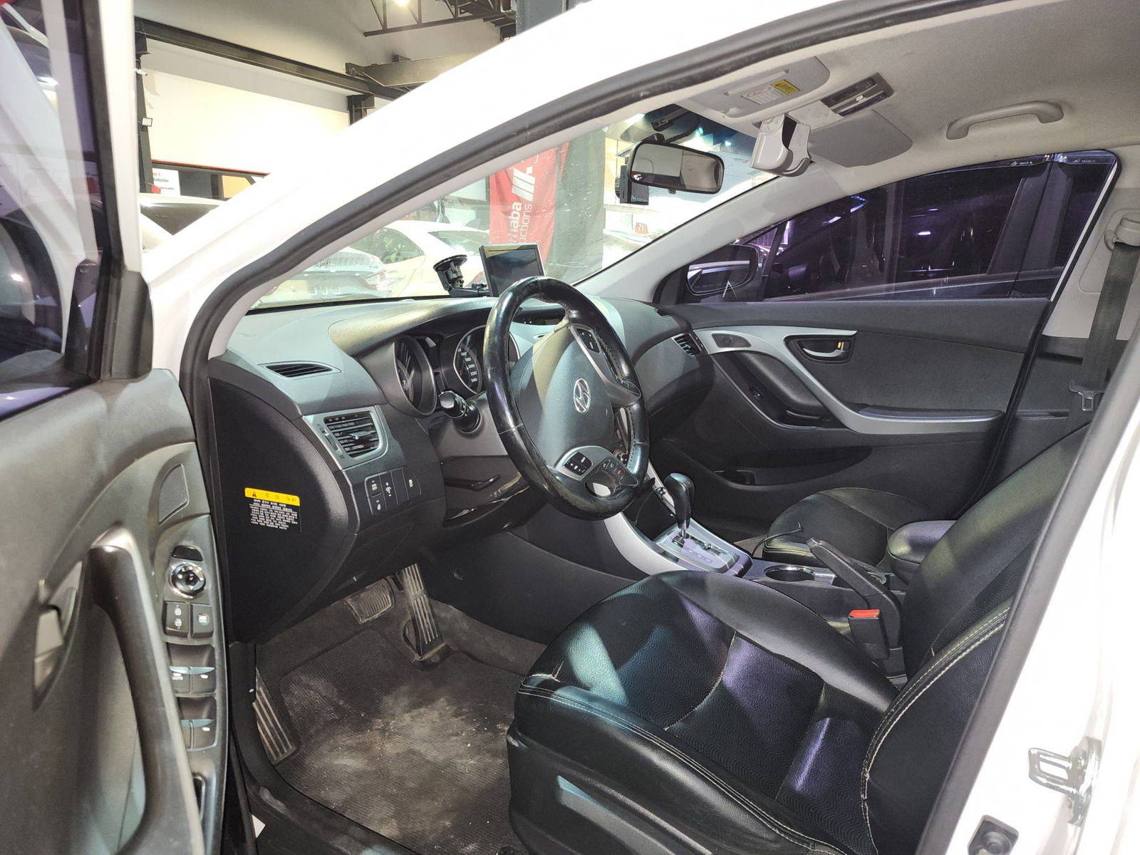2013 HYUNDAI AVANTE — 181390 KM — Lot 704230 — Main - Marhaba Auctions Used Cars - Image 10