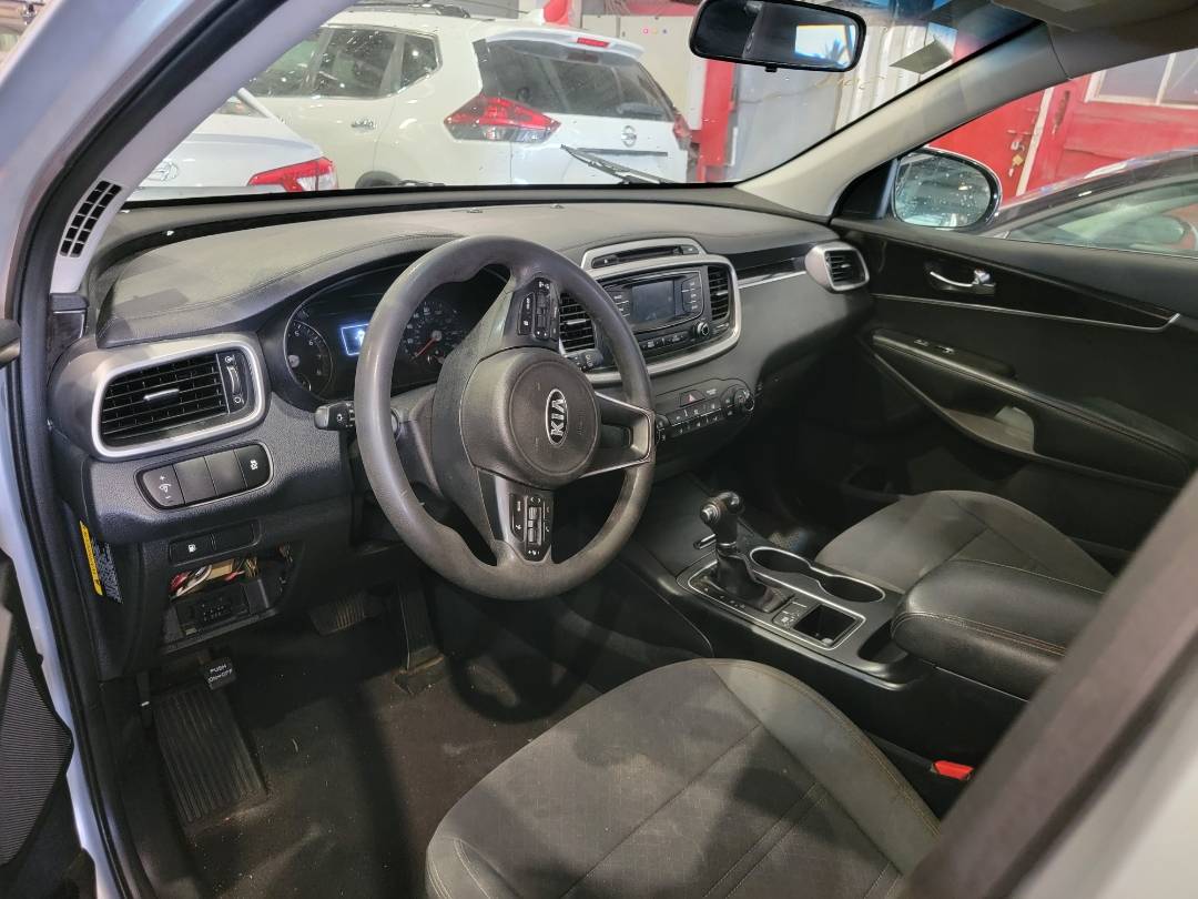 2017 KIA SORENTO — 141436 Miles — Lot 237656 — Main - Marhaba Auctions Used Cars - Image 9