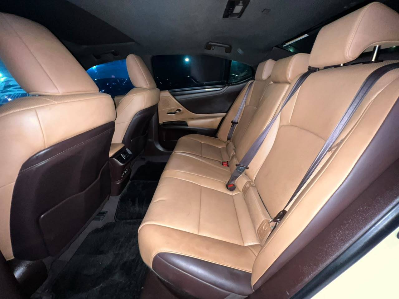 2019 LEXUS ES 300H — 116592 Miles — Lot 4K2058228 - Marhaba Auctions Used Cars - Image 8