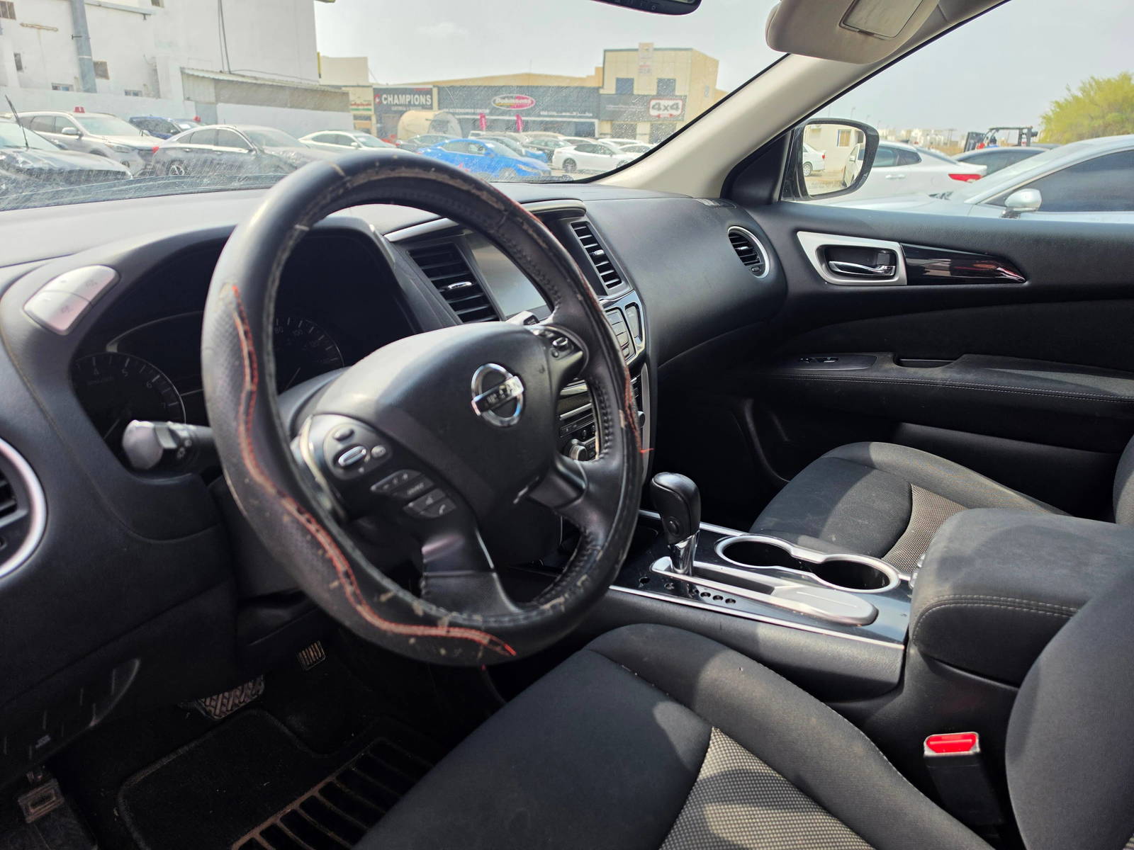 2017 NISSAN PATHFINDER — 276094 KM — Lot XHC613886 - Marhaba Auctions Used Cars - Image 9
