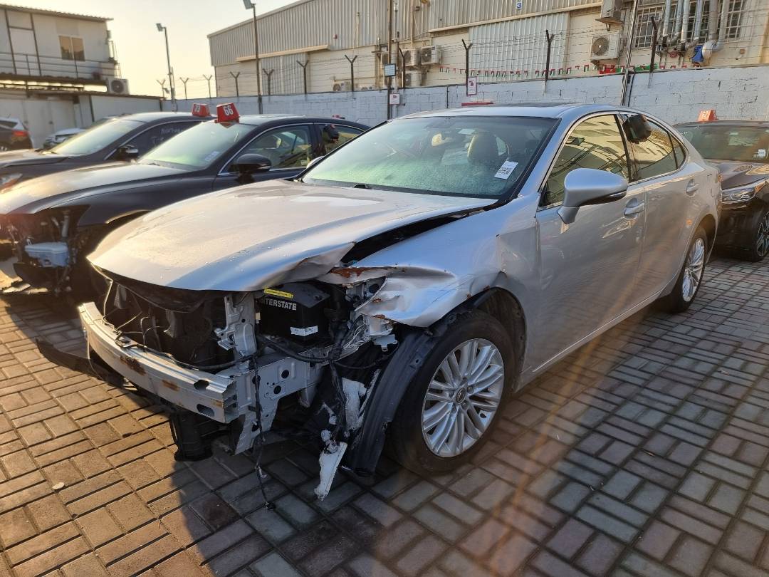 2013 LEXUS ES 350 — 189950 Miles — Lot 125487 — Main - Marhaba Auctions Used Cars - Image 4