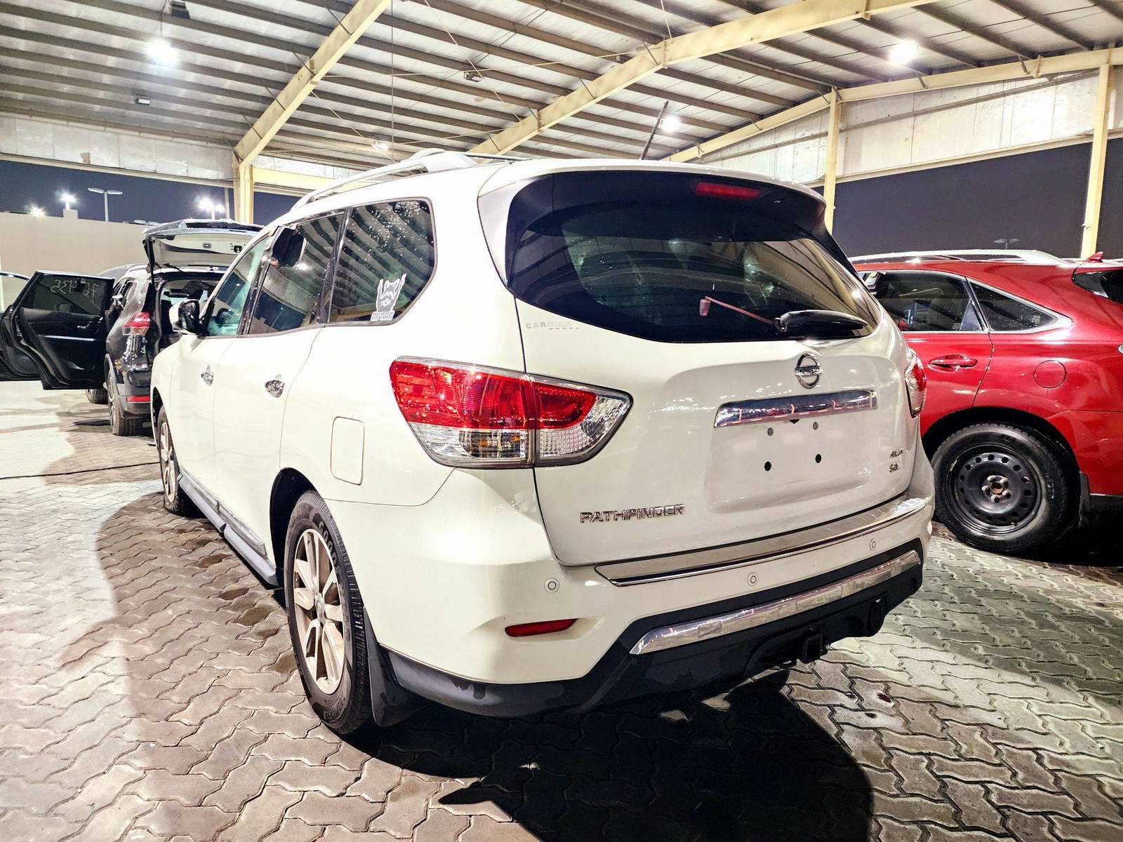 2015 NISSAN PATHFINDER — 157071 Miles — Lot 78342594 — Souq - Marhaba Auctions Used Cars - Image 5