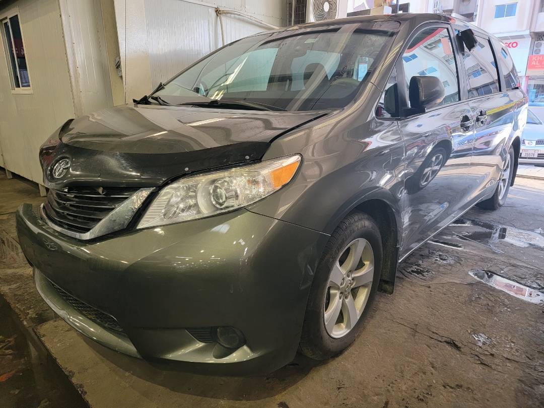 2011 TOYOTA SIENNA — 218461 KM — Lot 35544 - Marhaba Auctions Used Cars - Image 6