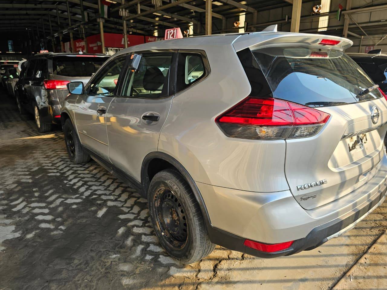 NISSAN ROGUE 2017 - Marhaba Auction Used Cars - Image 5