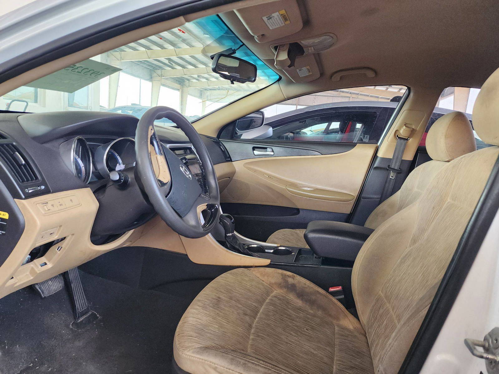 2012 HYUNDAI SONATA — 157724 Miles — Lot 39323572 — Souq - Marhaba Auctions Used Cars - Image 7