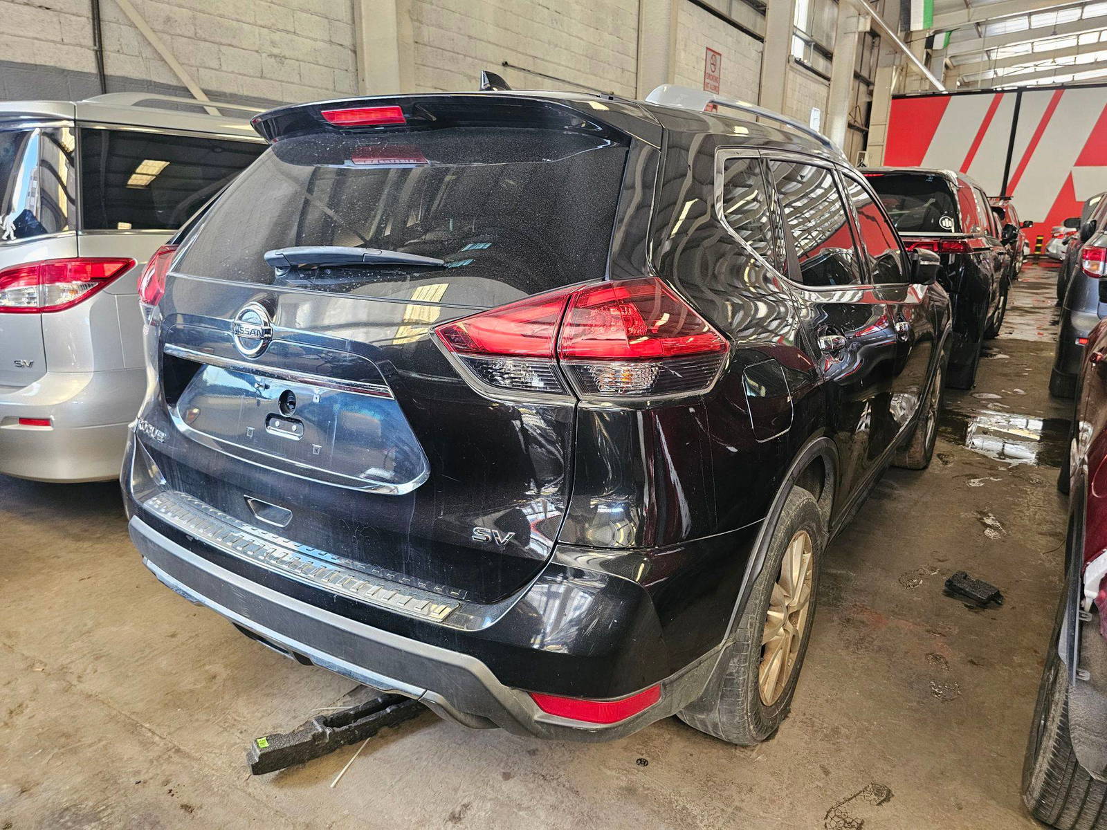 2018 NISSAN ROGUE — 164884 Miles — Lot 97317015 — Main - Marhaba Auctions Used Cars - Image 5