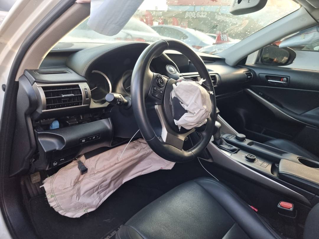 LEXUS IS 250 2015 - Marhaba Auction Used Cars - Image 7