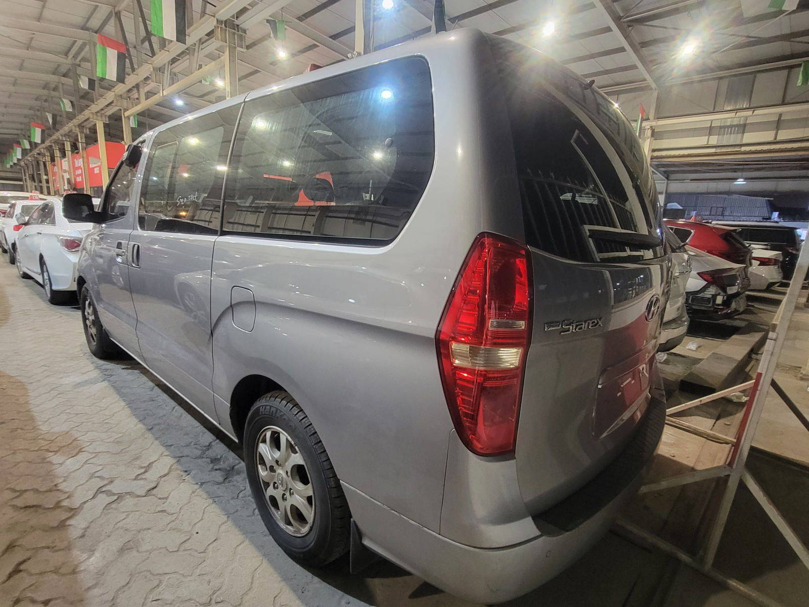 2012 HYUNDAI GRAND STAREX — 286845 KM — Lot 442743 — Main - Marhaba Auctions Used Cars - Image 4