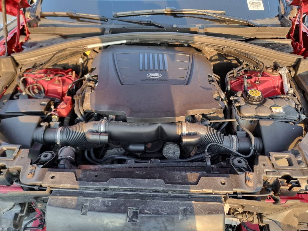 2018 LAND ROVER RANGE ROVER VELAR R-DYNAMIC S — 92429 Miles — Lot V3JA726895 — Main - Marhaba Auctions Used Cars - Image 10