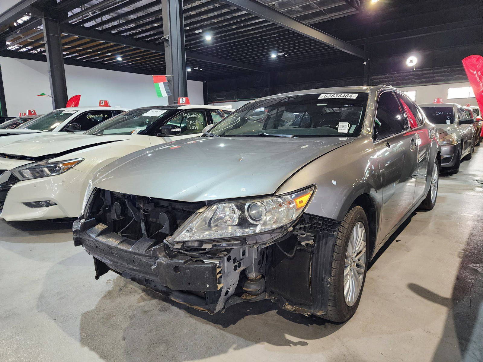2015 LEXUS ES 350 — 98501 Miles — Lot 68838484 — Souq - Marhaba Auctions Used Cars - Image 4
