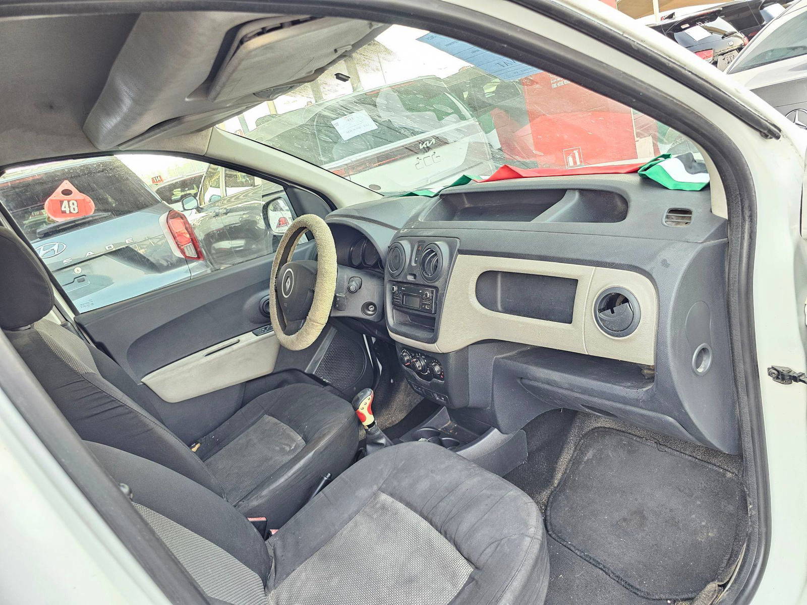 2016 RENAULT HD001 — 296420 KM — Lot 45GG529154 — Souq - Marhaba Auctions Used Cars - Image 6