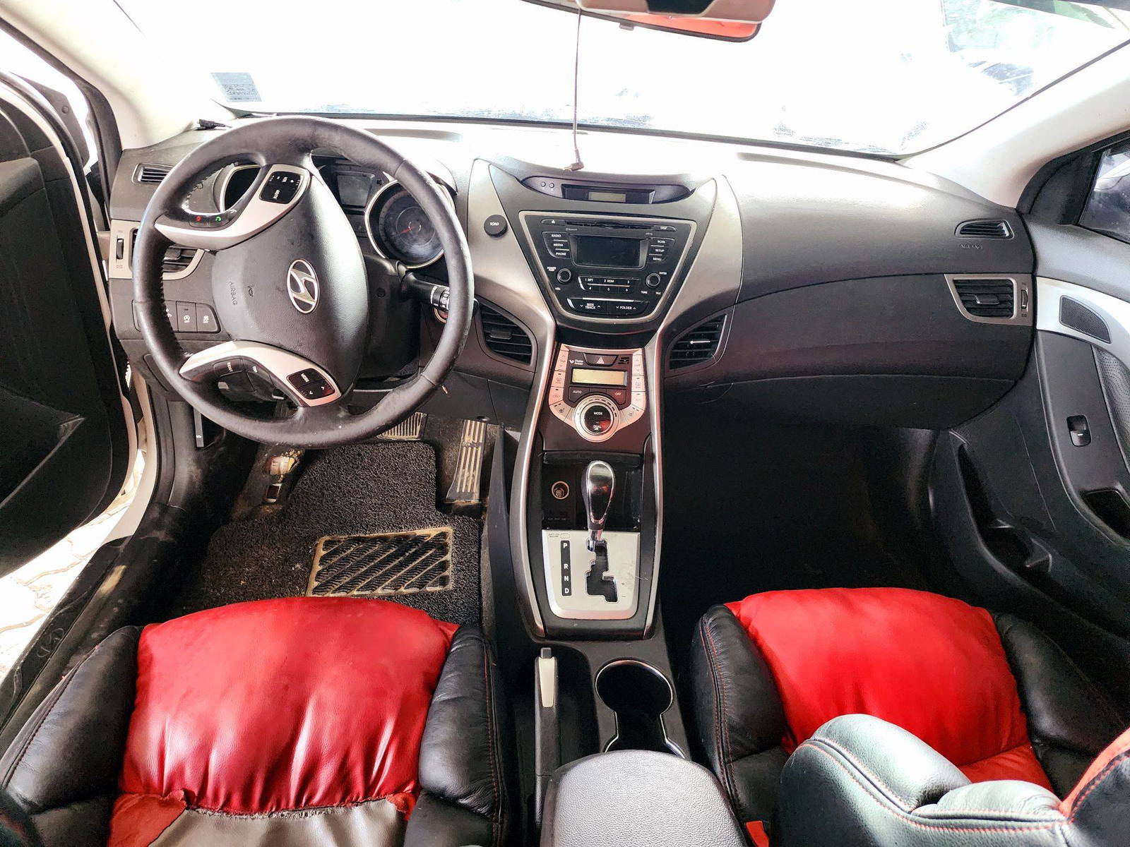 2012 HYUNDAI AVANTE — 170527 KM — Lot 329928 — Souq - Marhaba Auctions Used Cars - Image 7