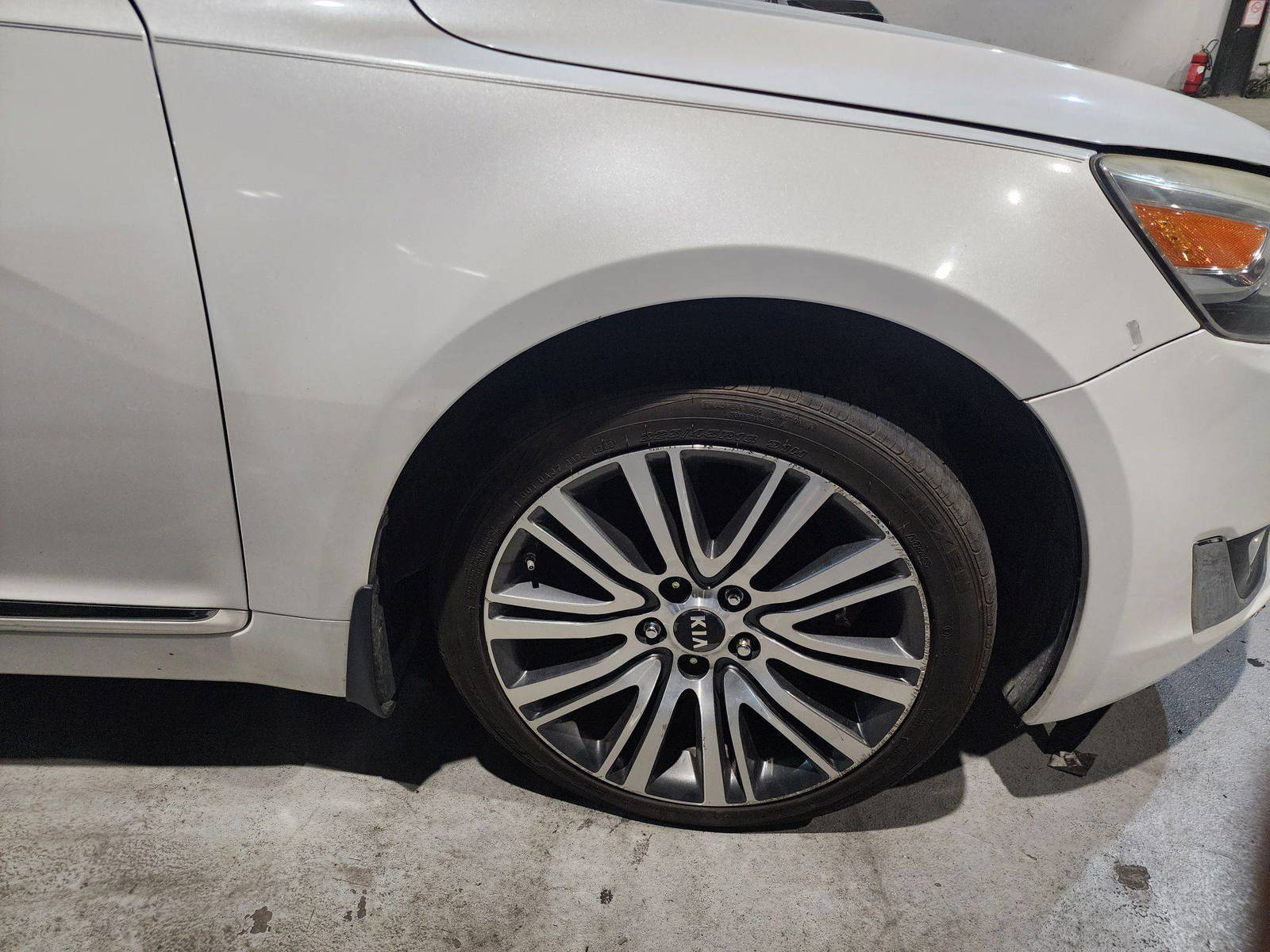 2015 KIA CADENZA — 161780 Miles — Lot 2086324 — Main - Marhaba Auctions Used Cars - Image 12