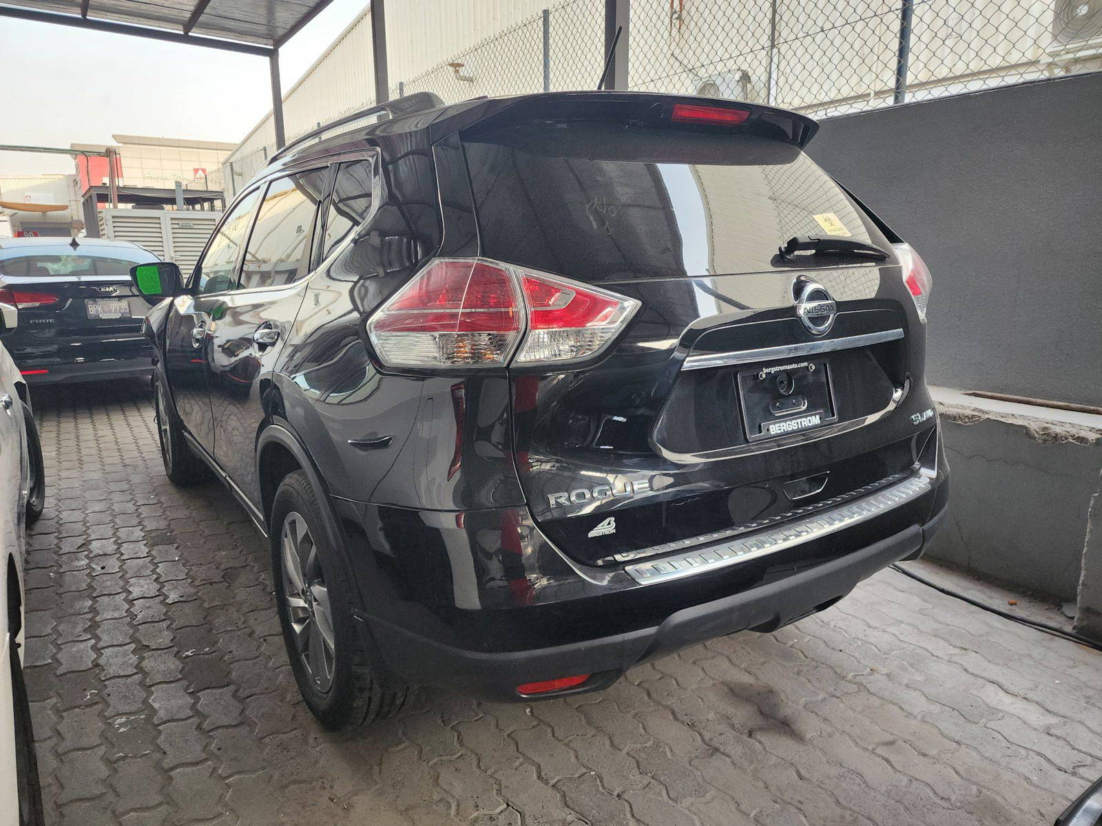 2015 NISSAN ROGUE — 156911 Miles — Lot 41787430 — Al Quoz - Marhaba Auctions Used Cars - Image 6