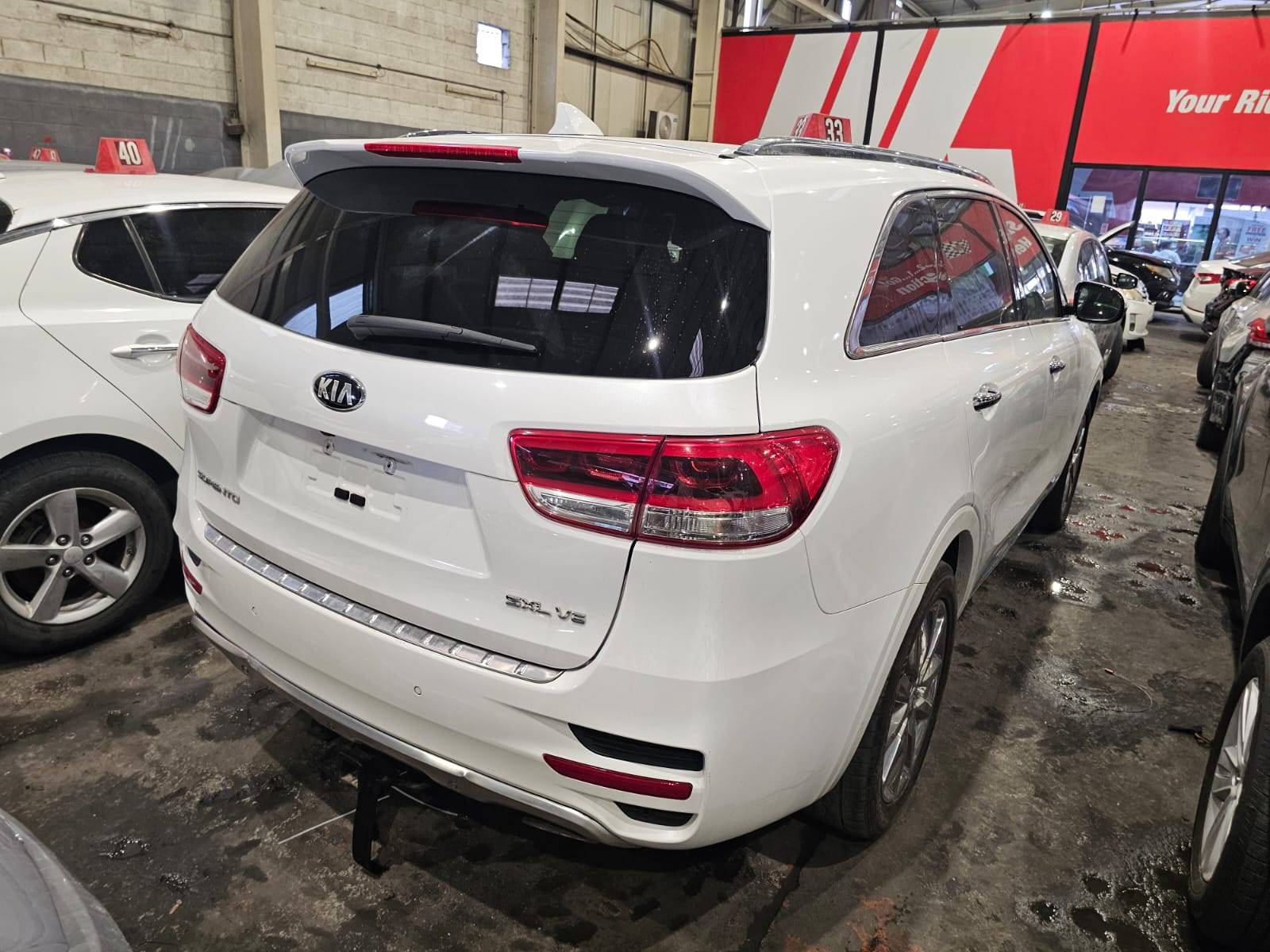 2018 KIA SORENTO — 122608 Miles — Lot 98981695 — Souq - Marhaba Auctions Used Cars - Image 6