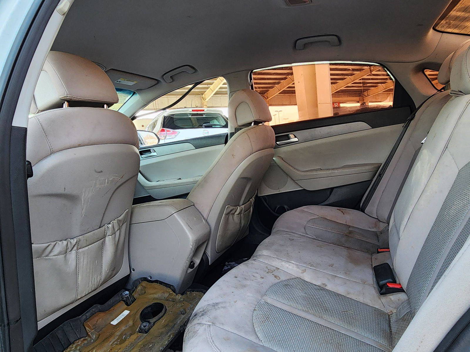 2015 HYUNDAI SONATA — 154947 Miles — Lot 39520339 — Souq - Marhaba Auctions Used Cars - Image 6