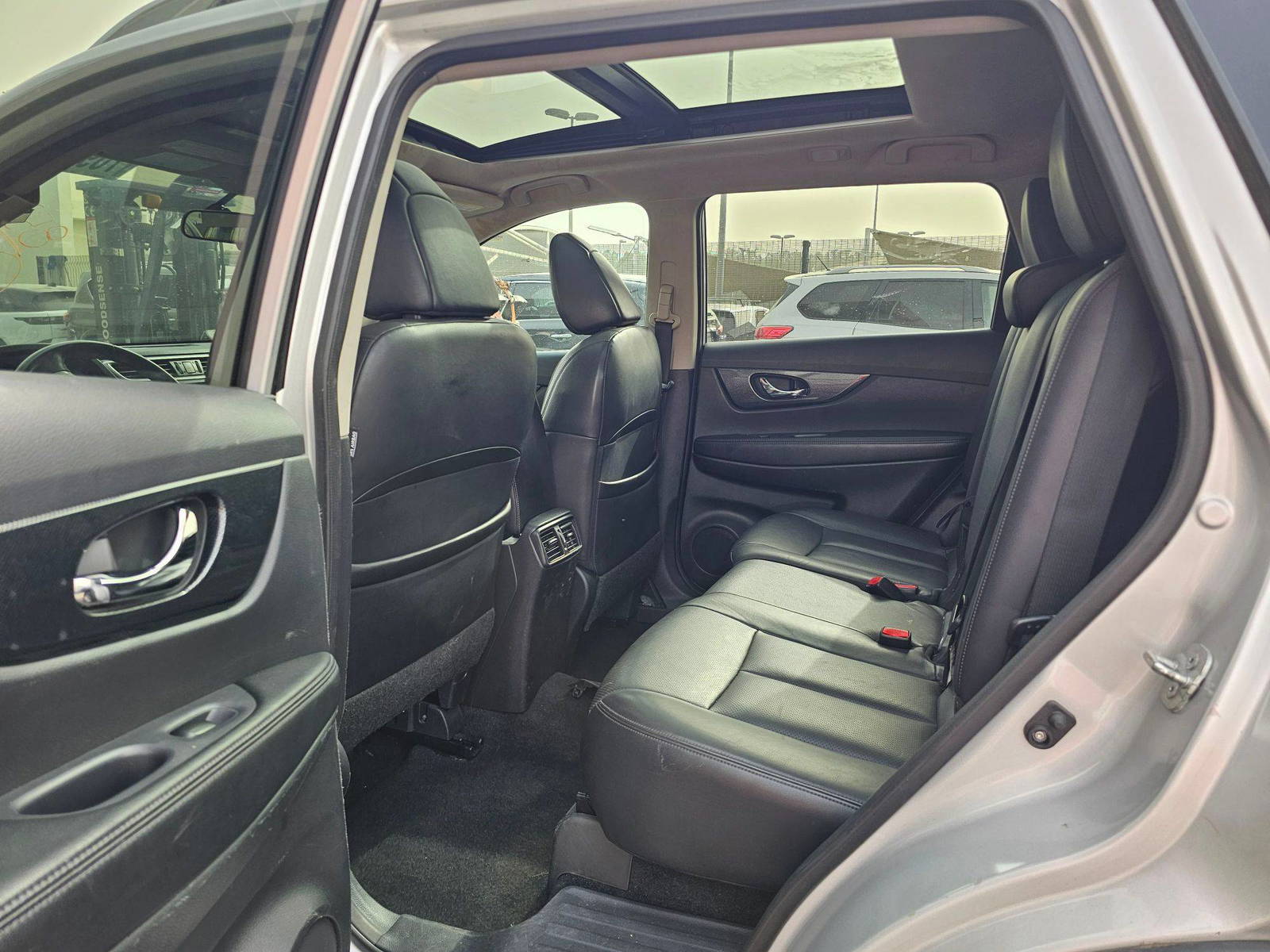 2014 NISSAN ROGUE — 115962 Miles — Lot 70909635 — Souq - Marhaba Auctions Used Cars - Image 7
