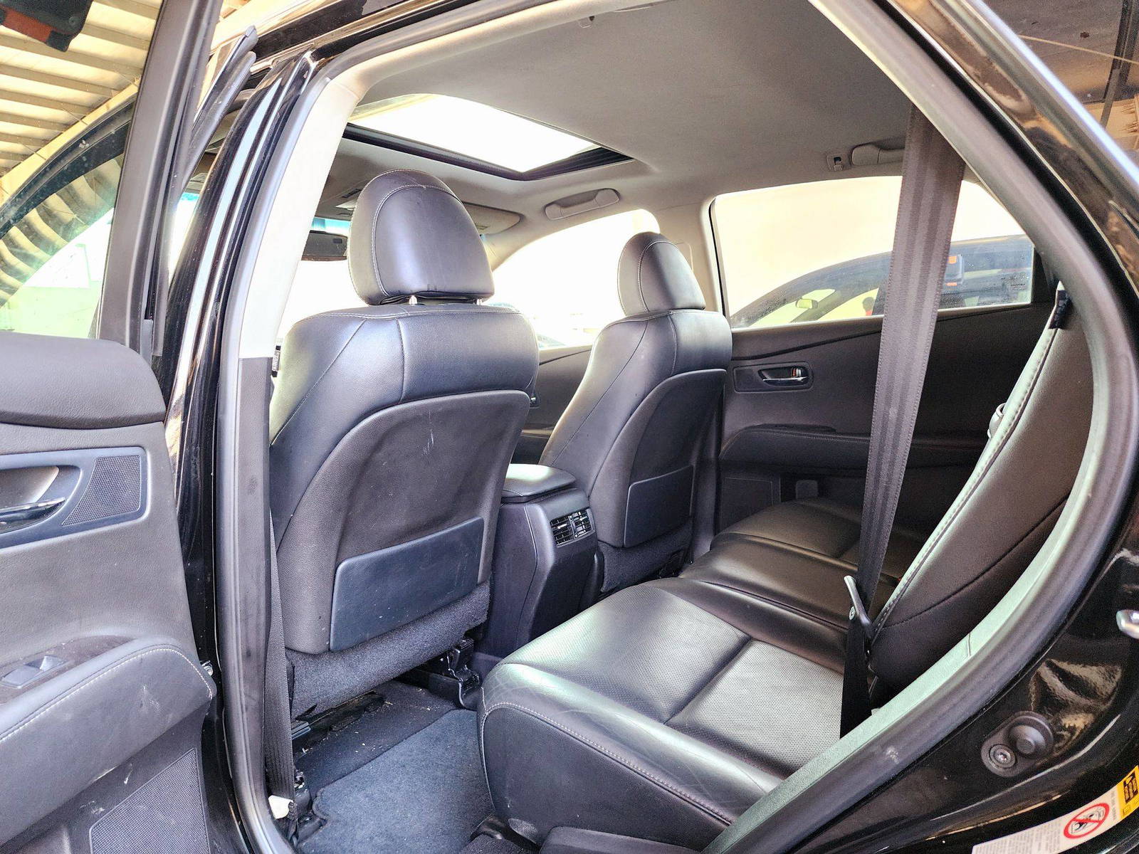 2015 LEXUS RX 350 — 85243 Miles — Lot 54878694 — Souq - Marhaba Auctions Used Cars - Image 6